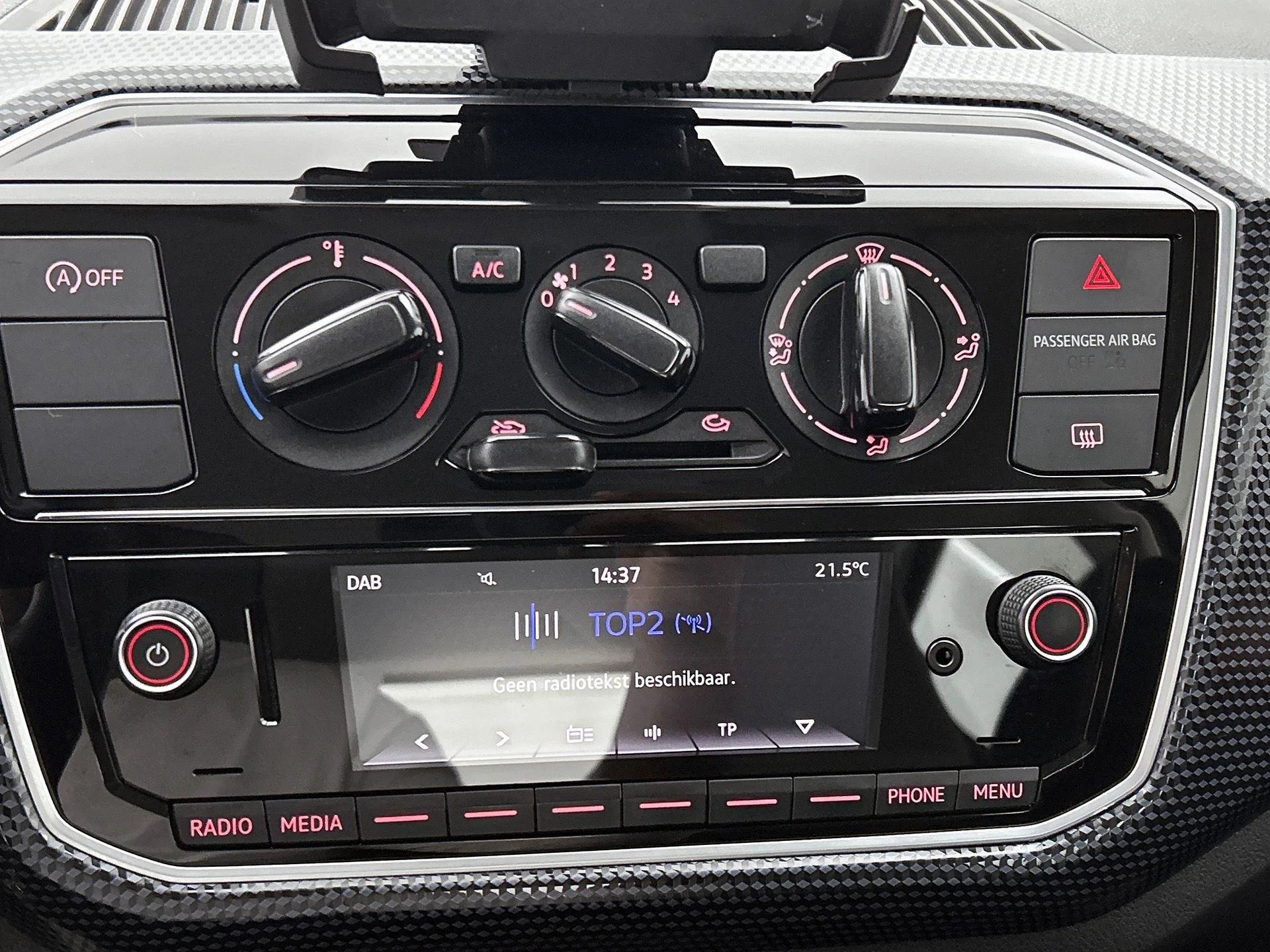 Volkswagen-up!-image-5