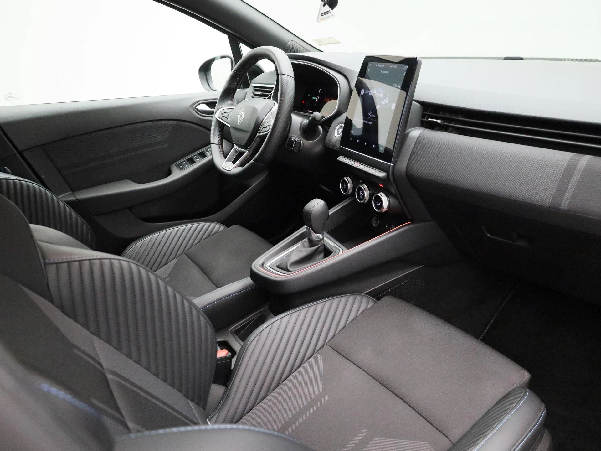 Renault-Clio-image-38