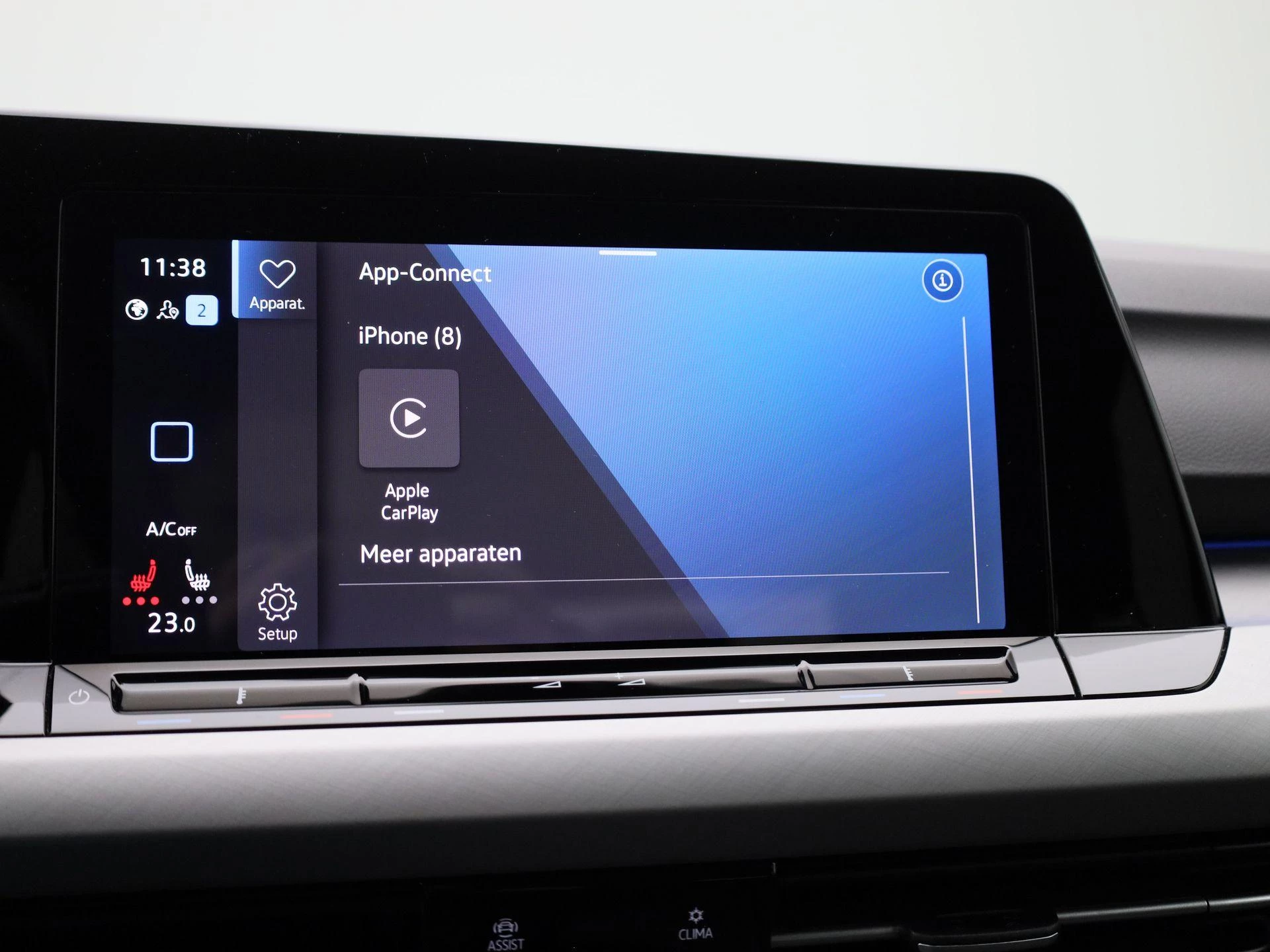 Volkswagen-Golf-image-26