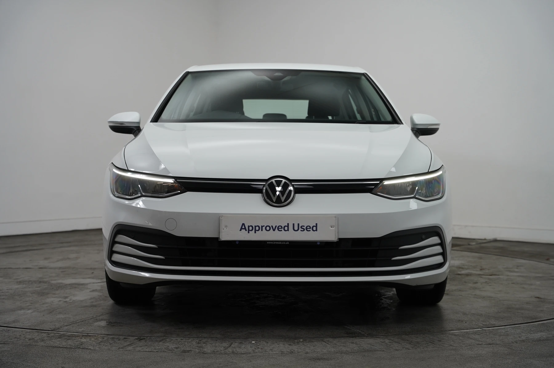 Volkswagen-Golf-image-6