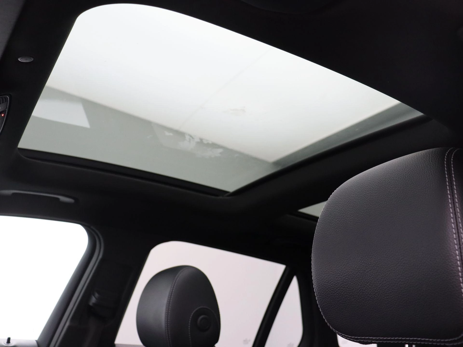 Mercedes-Benz GLC 200 d AMG LINE + CARPLAY + BURMESTER + PANO DAK +