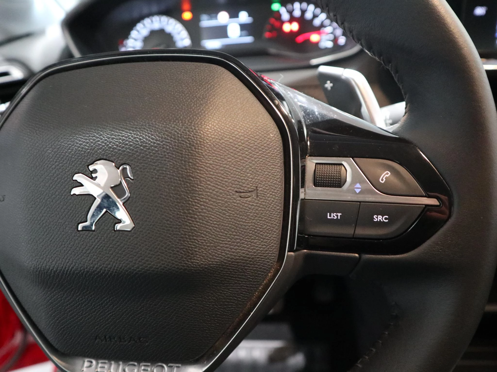 Peugeot-208-image-14