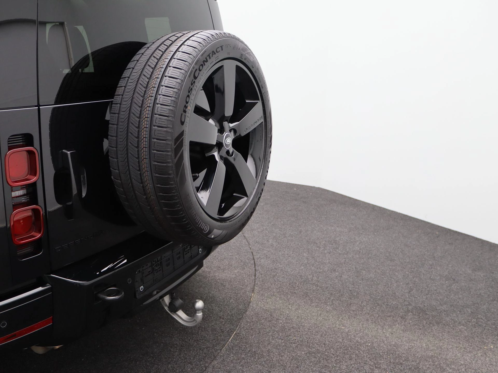 Land Rover-Defender-image-40