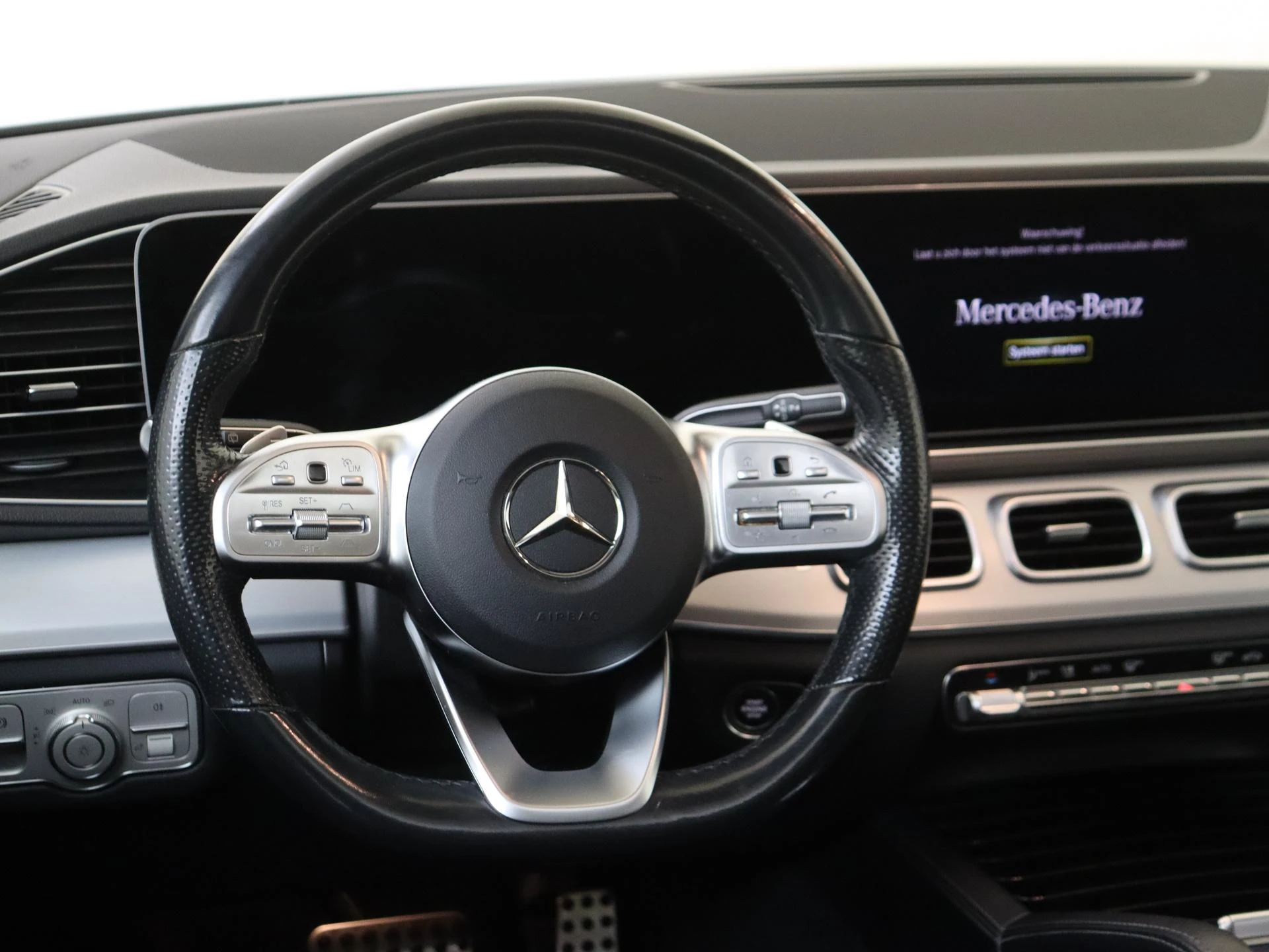 Mercedes-Benz-GLE-image-9