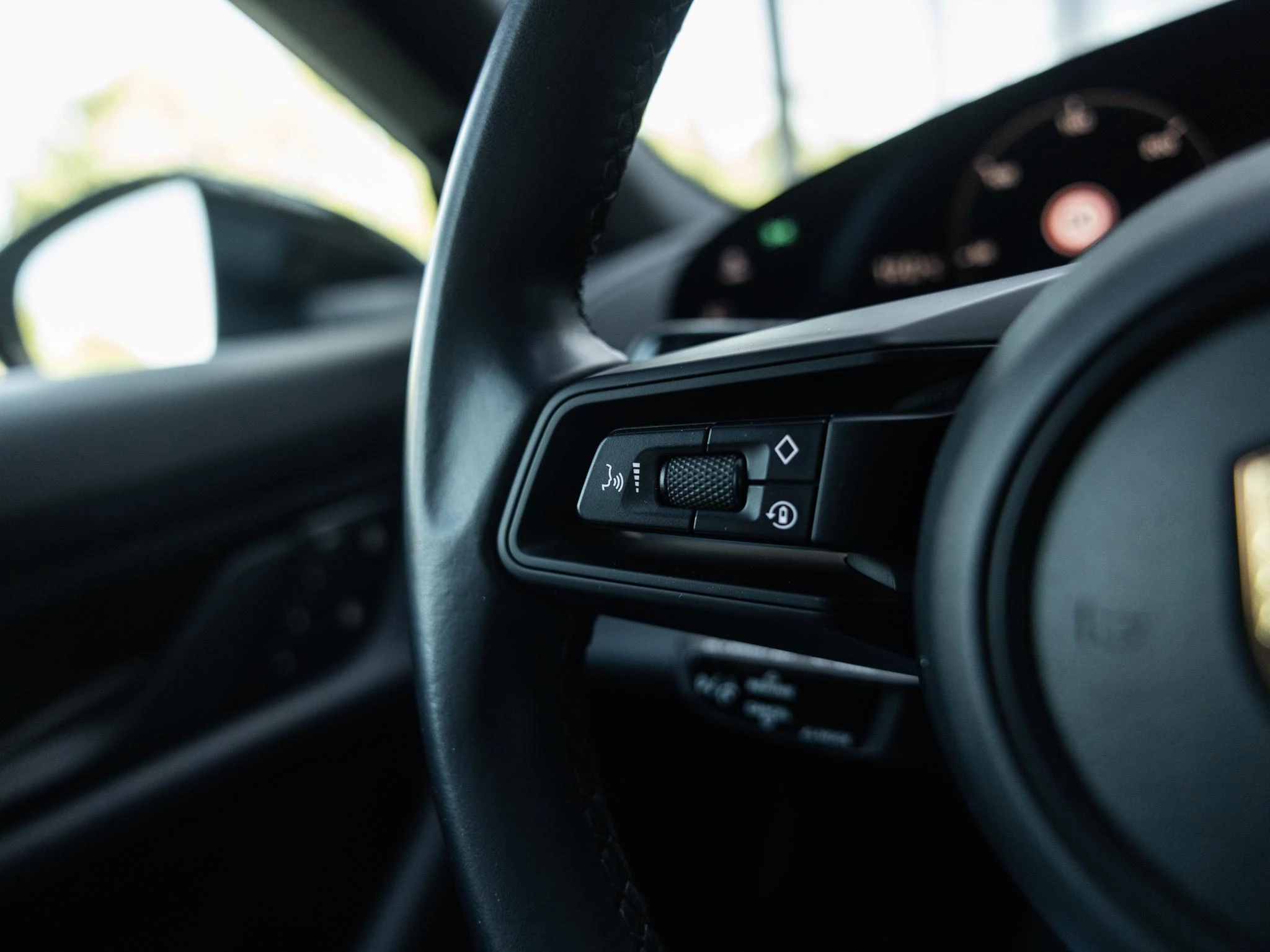 Porsche Taycan Performance 84 kWh