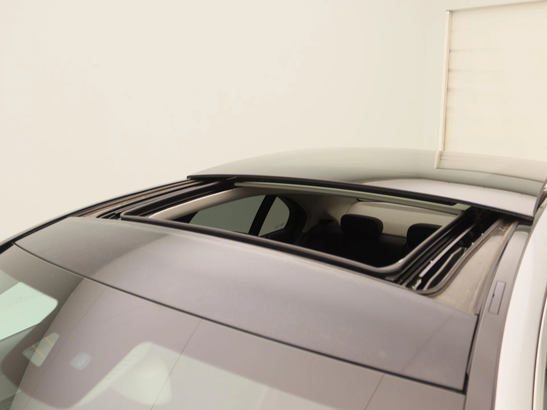 Mercedes-Benz-C-Klasse-image-26