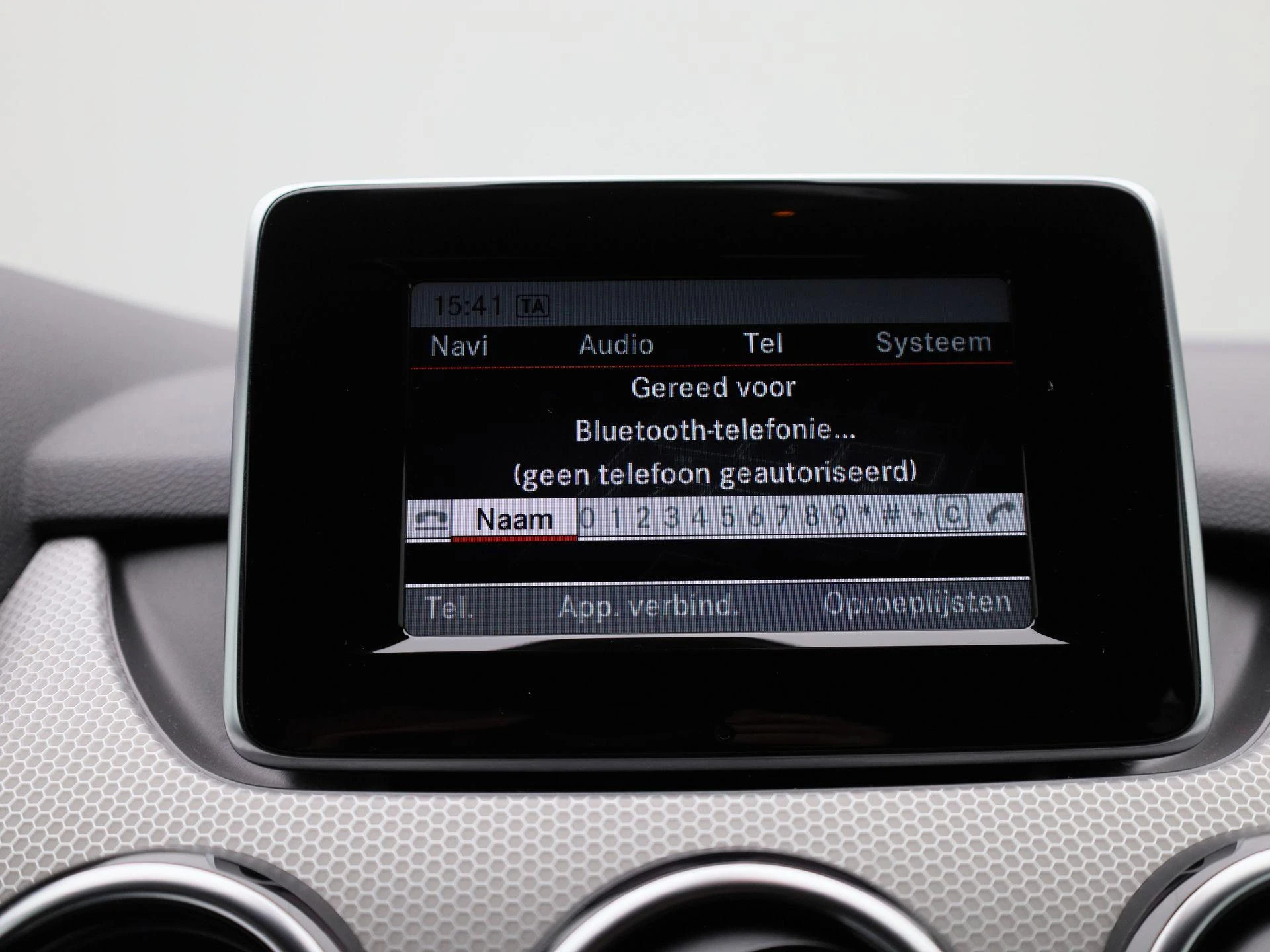 Mercedes-Benz-B-Klasse-image-22