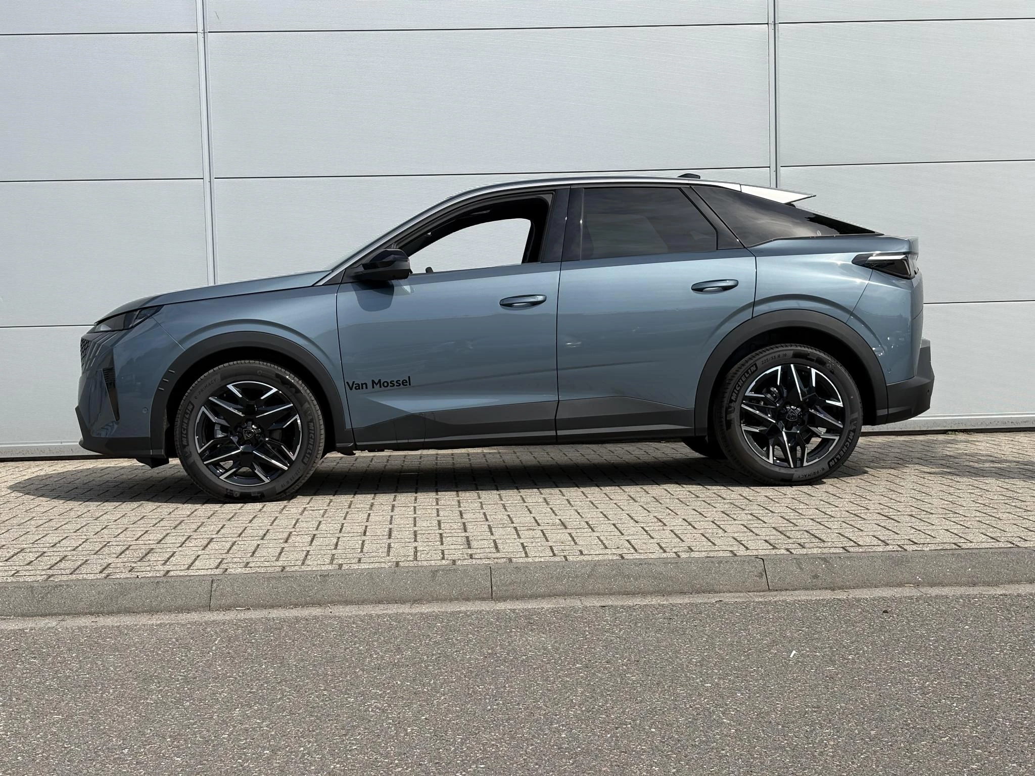 Peugeot 3008 1.2 Hybrid 145 Allure
