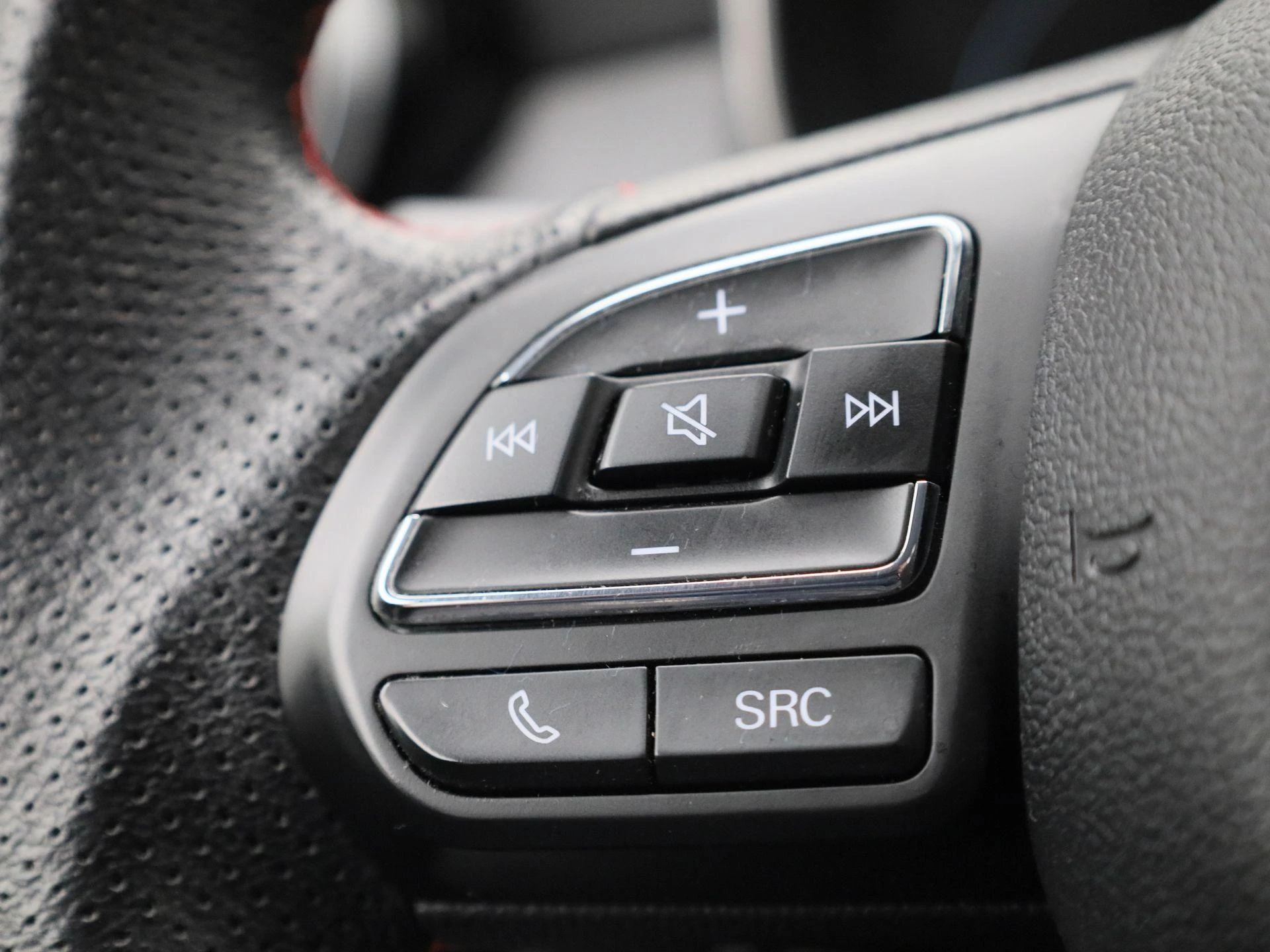 MG-ZS-image-19