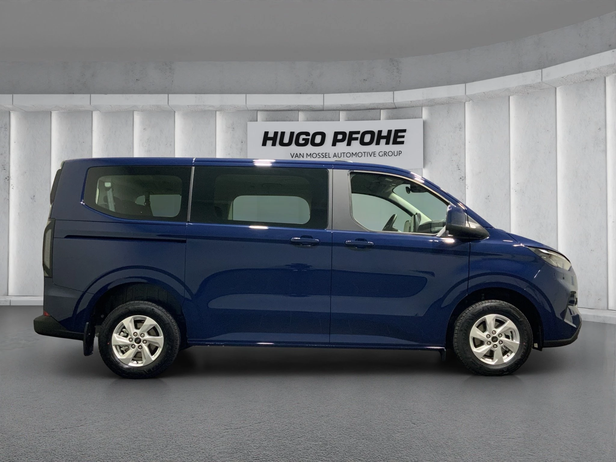 Ford Tourneo Custom Trend 2.0 EcoBlue 100kW 320 L1 Van. 4-türig