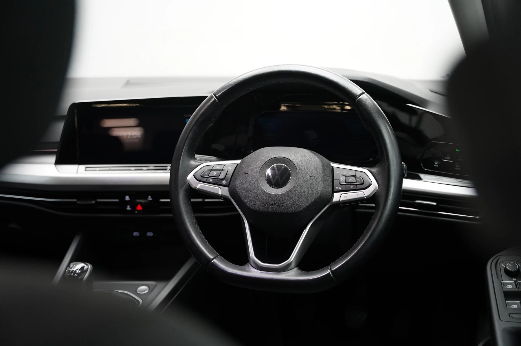 Volkswagen-Golf-image-7
