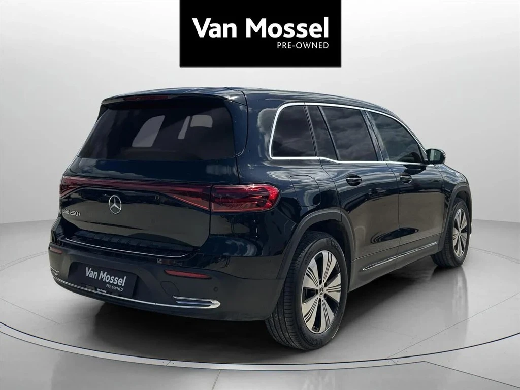 Mercedes-Benz-EQB-image-4