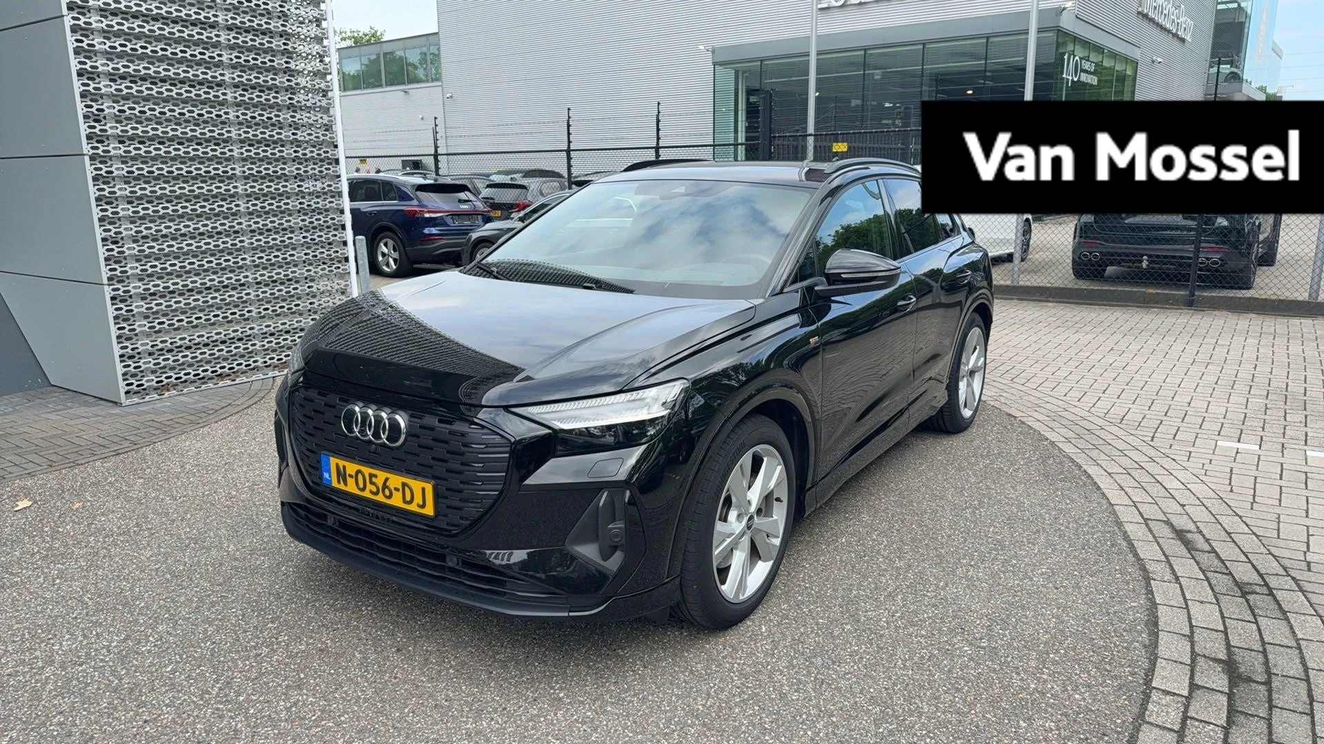 Audi-Q4 e-tron-image-0