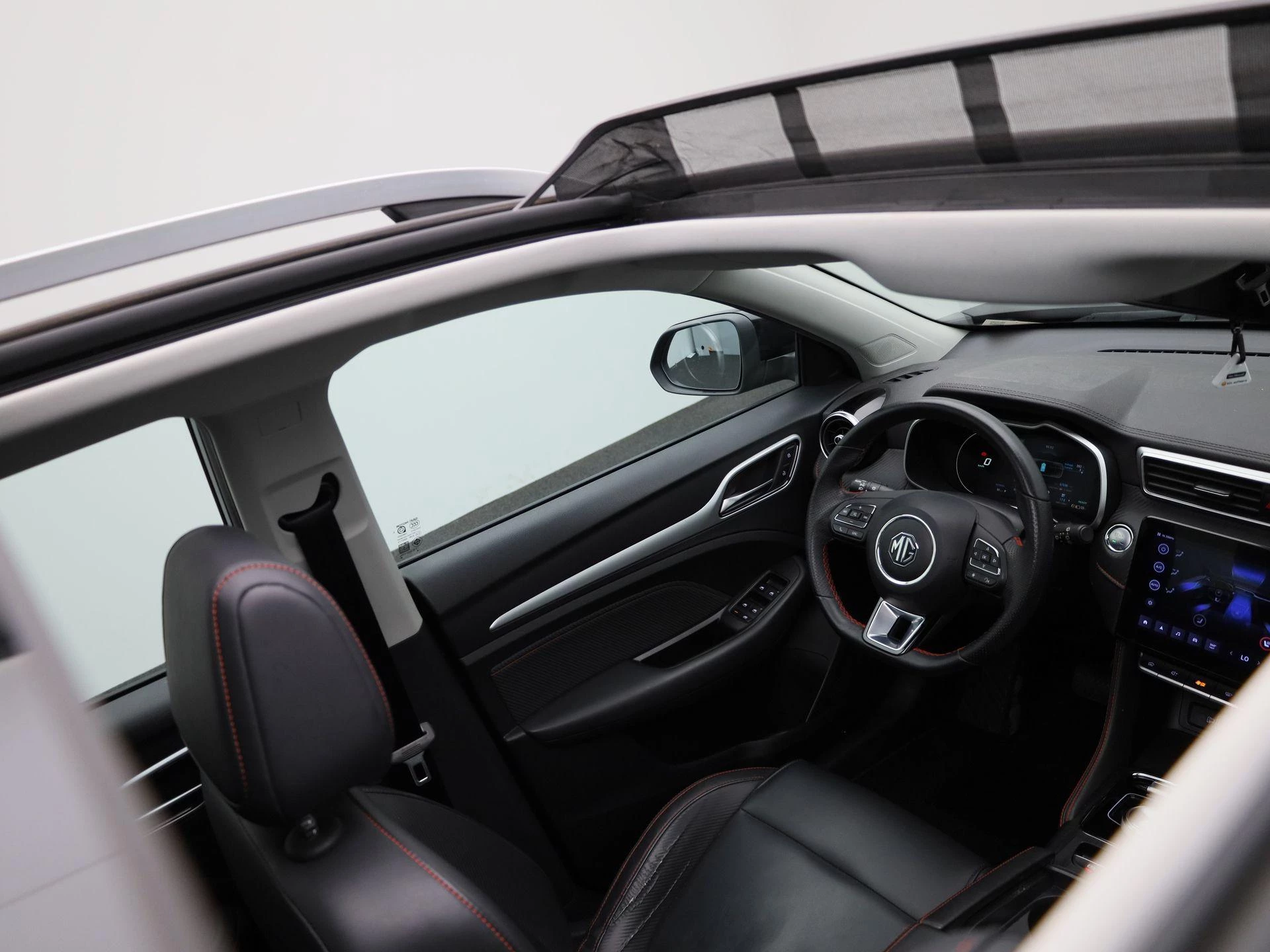 MG ZS EV Standard Range Luxury 50 kWh