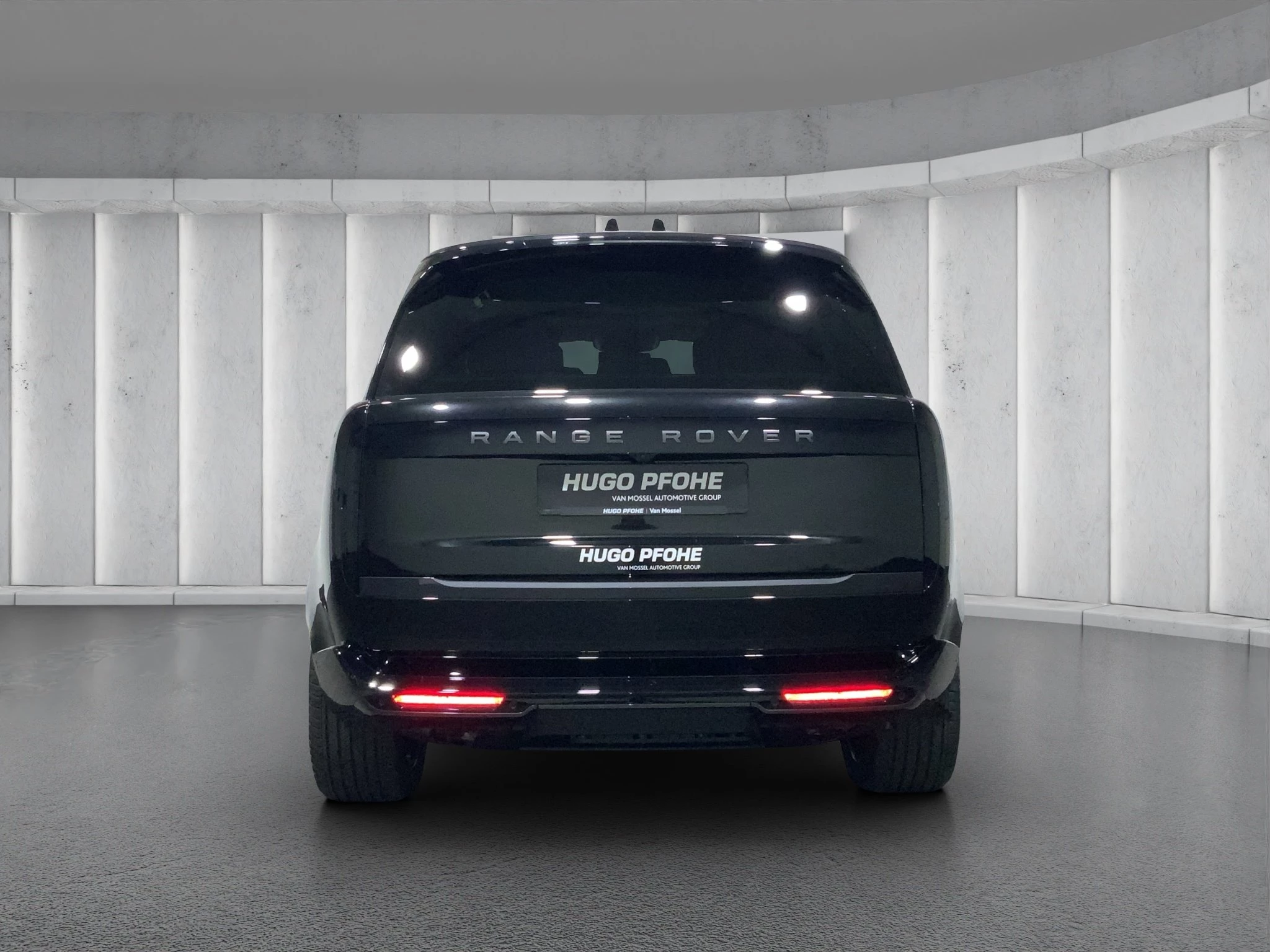 Land Rover-Range Rover-image-3