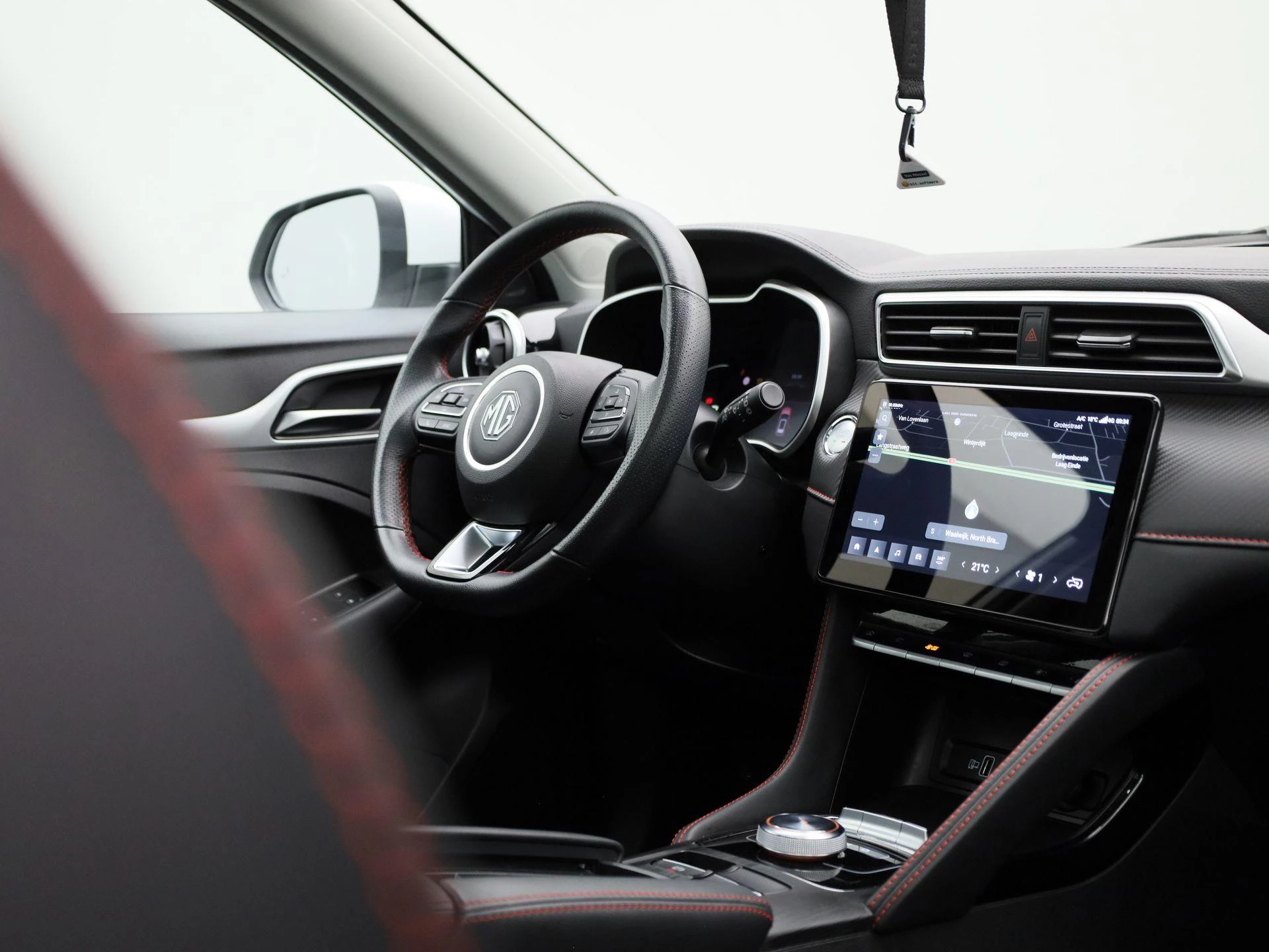 MG-ZS EV-image-37