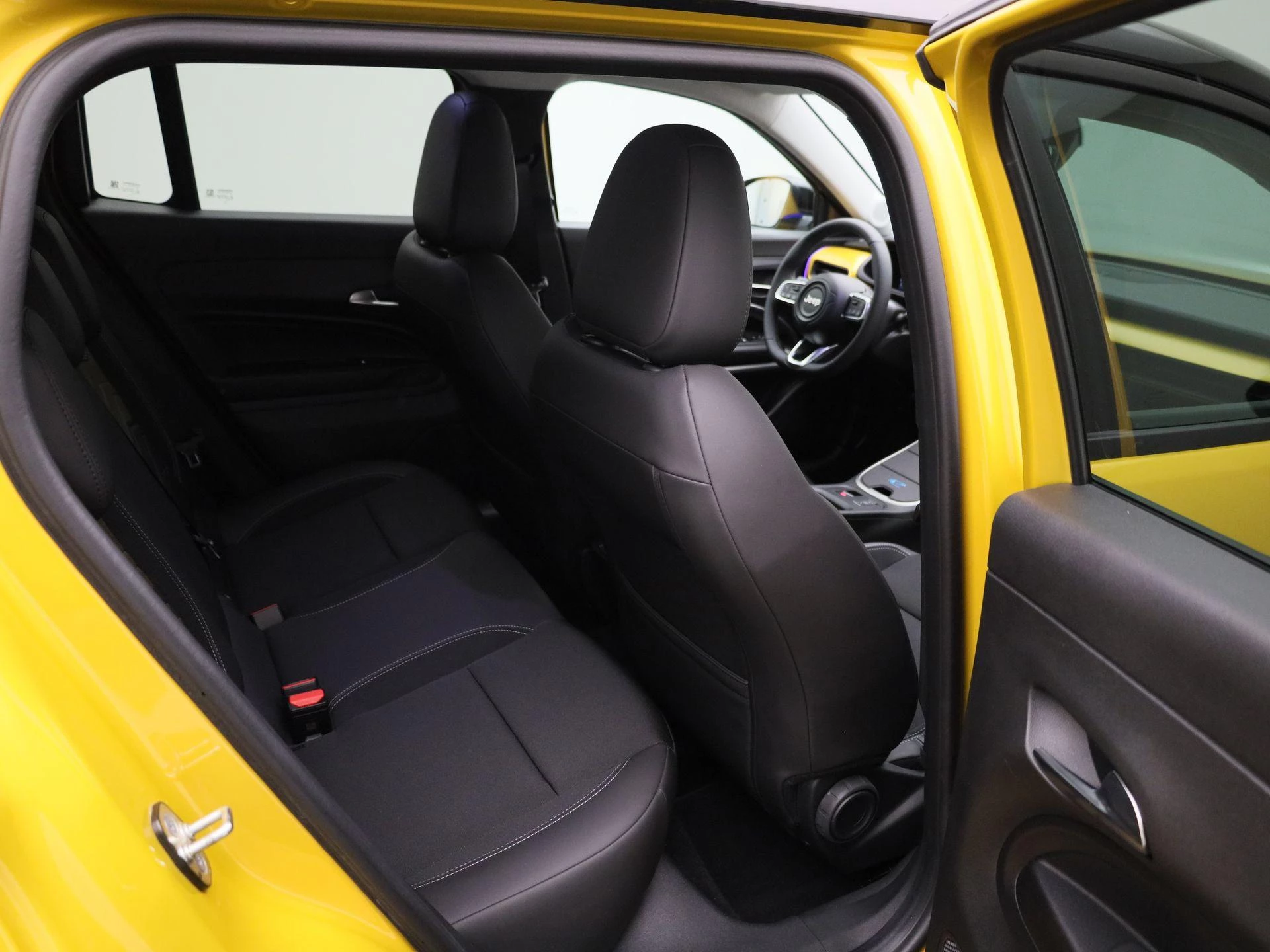 Jeep-Avenger-image-33