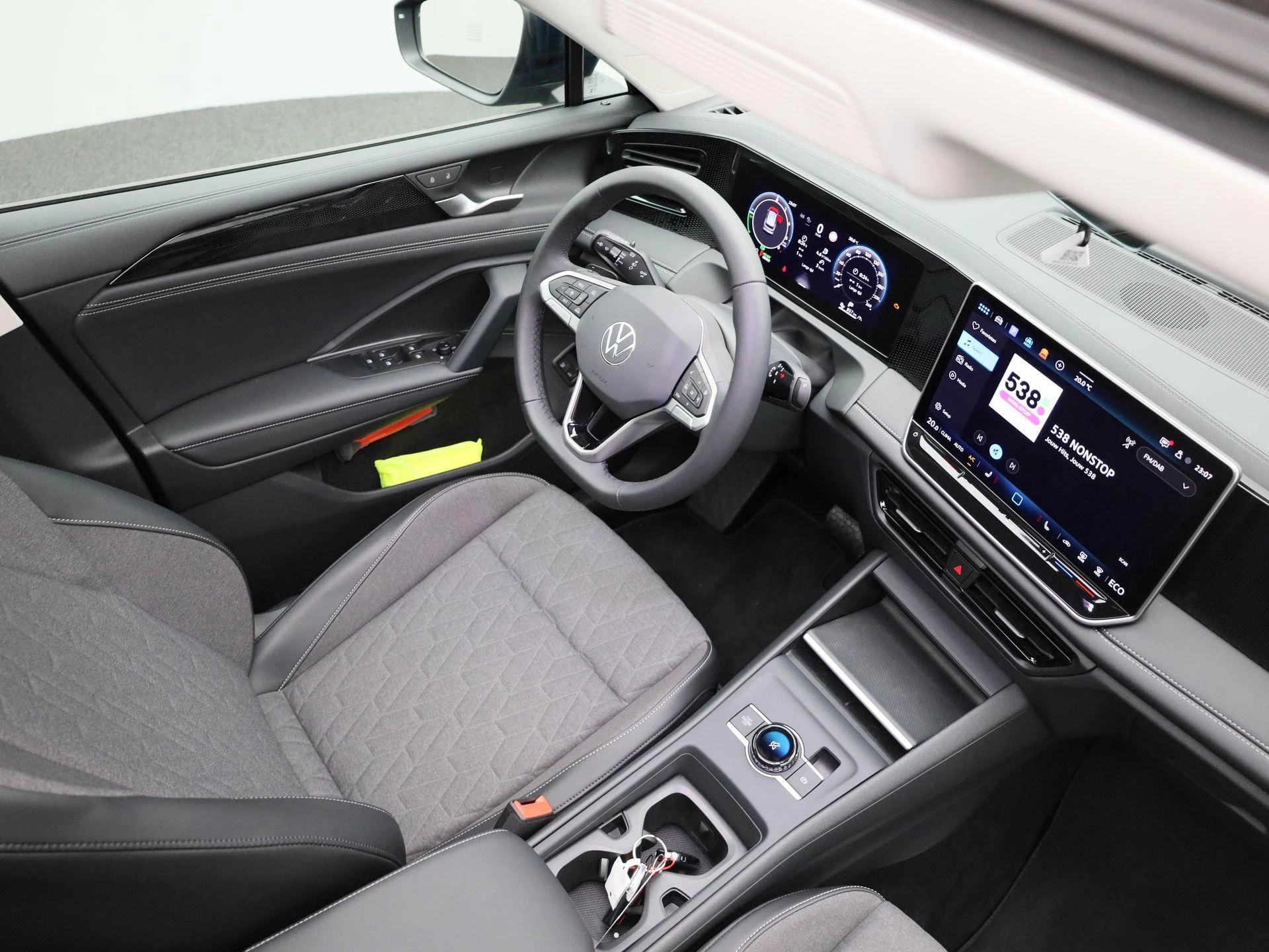 Volkswagen-Tiguan-image-39