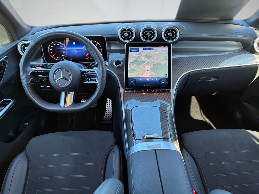 Mercedes-Benz-GLC 300 d-image-11