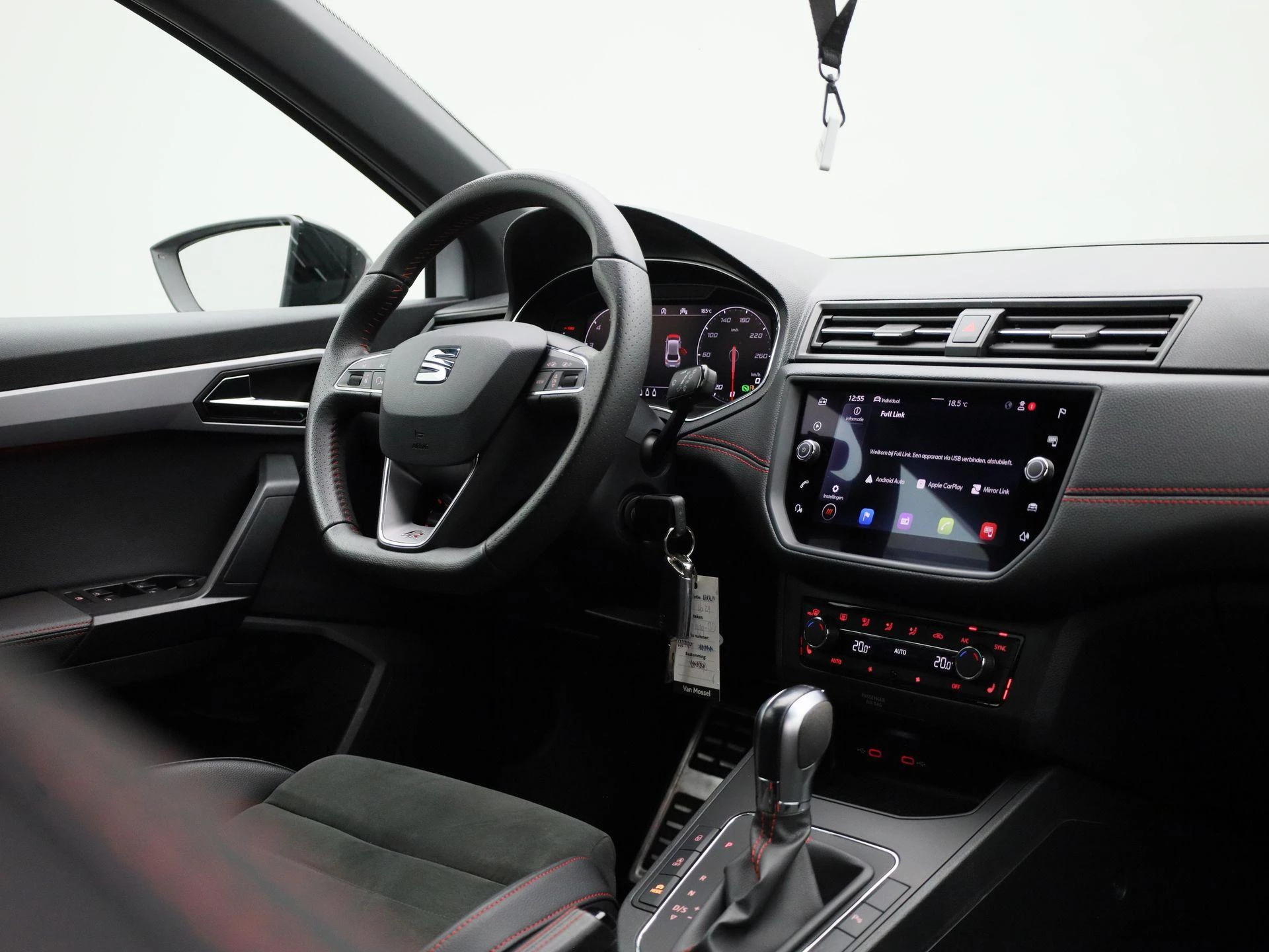 SEAT-Ibiza-image-36
