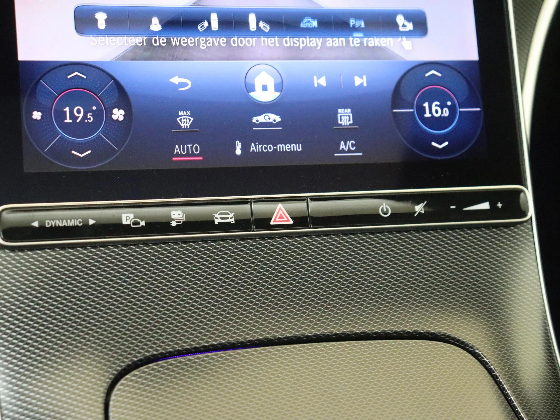 Mercedes-Benz-C-Klasse-image-19