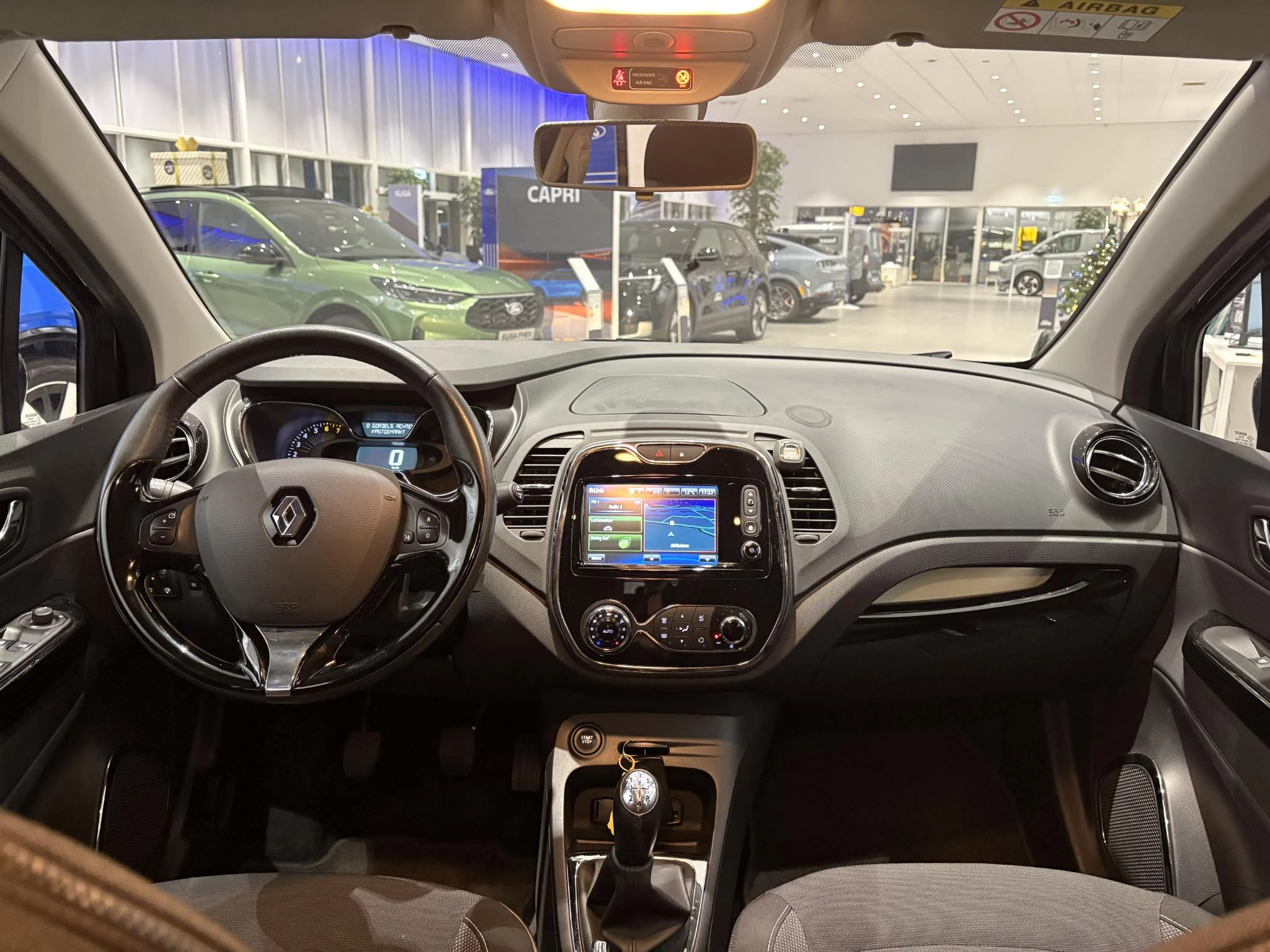 Renault-Captur-image-12