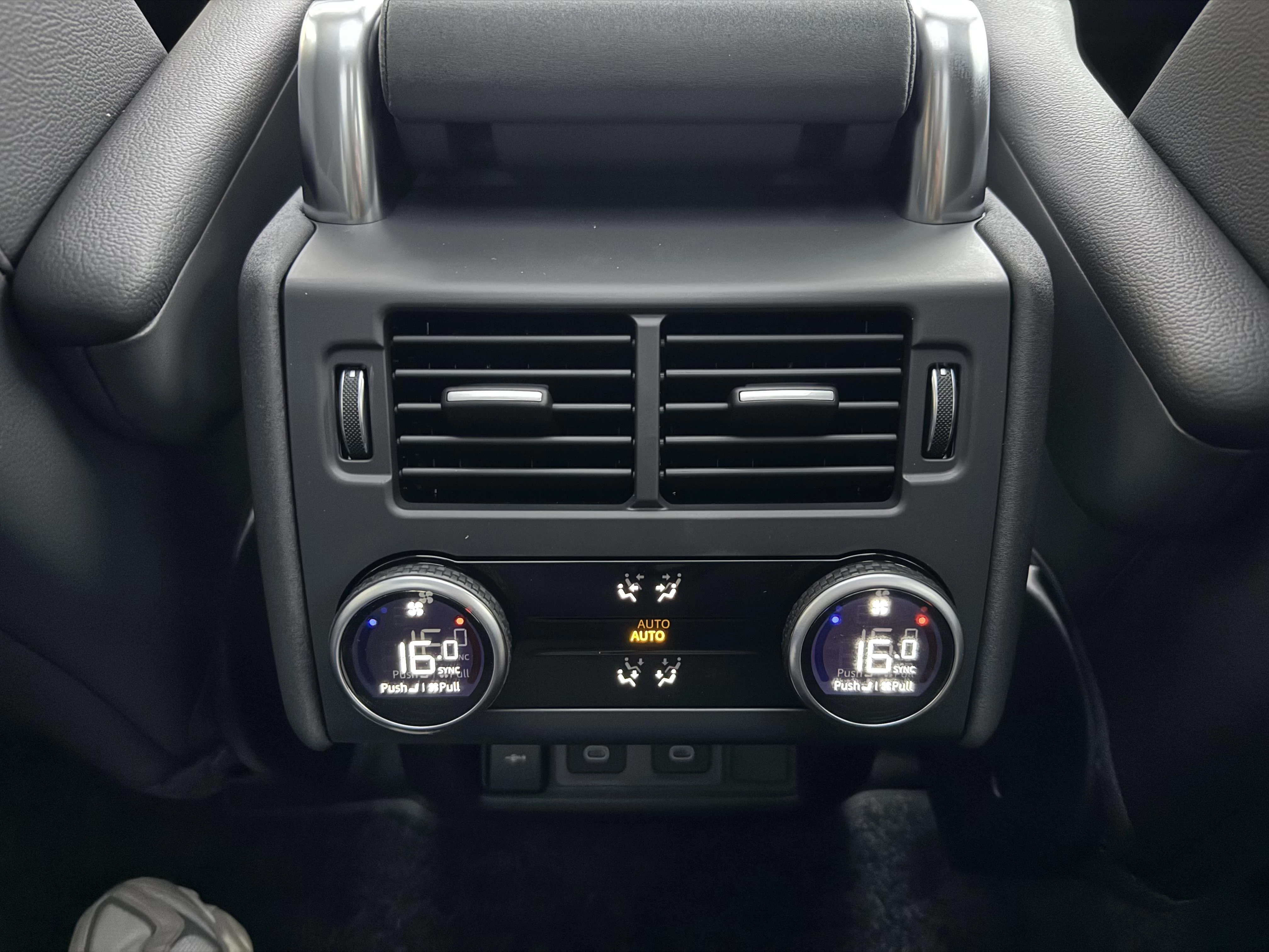 Land Rover-Discovery-image-15