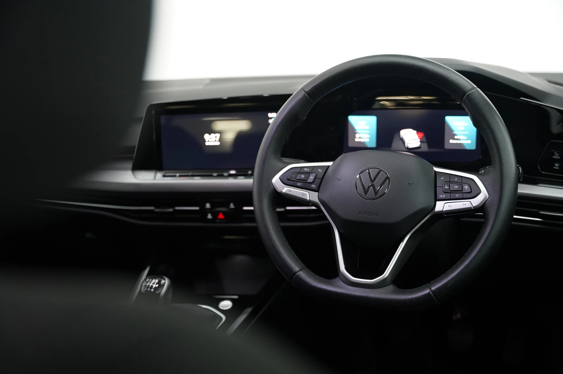 Volkswagen-Golf-image-8