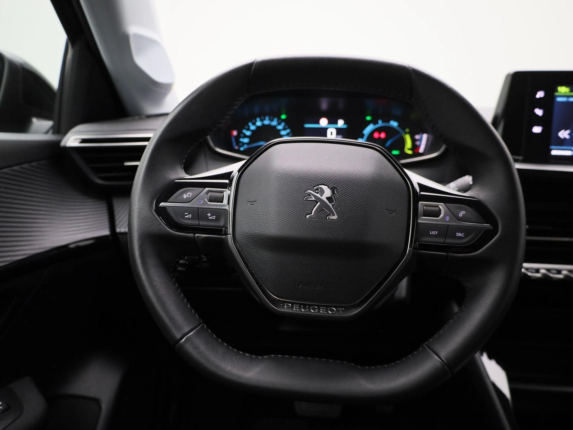 Peugeot-e-208-image-6