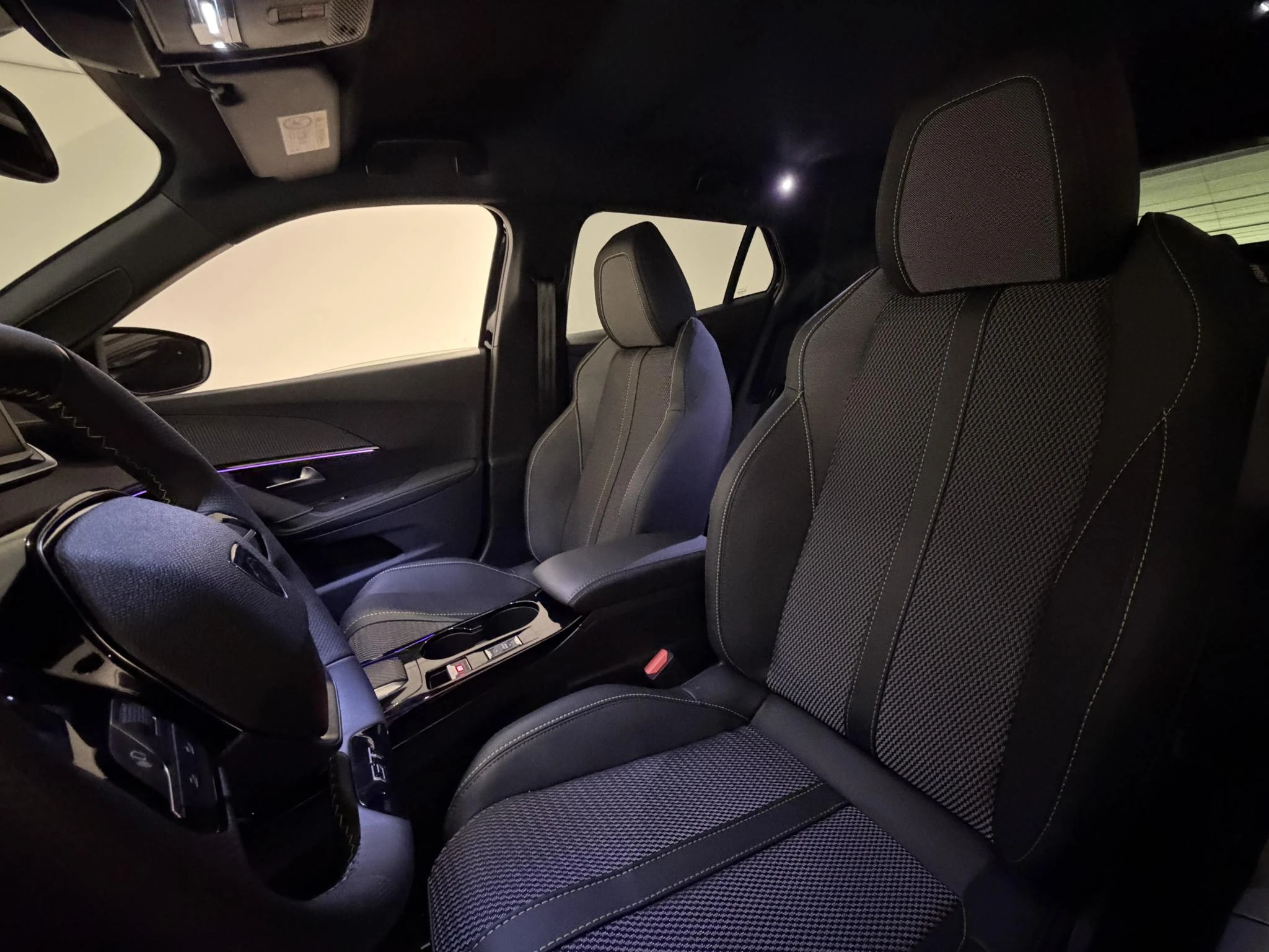 Peugeot-2008-image-21