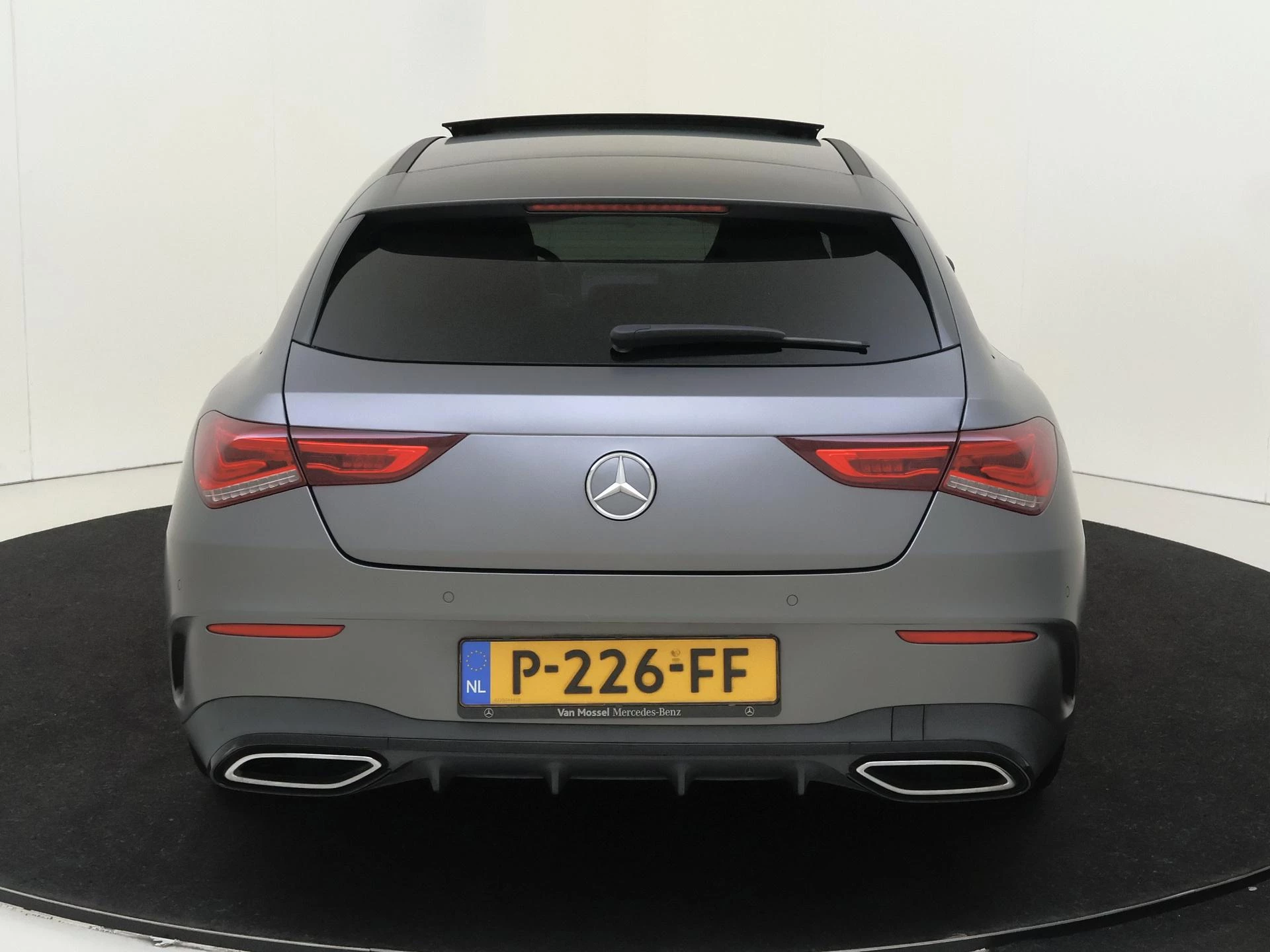 Mercedes-Benz-CLA-image-6