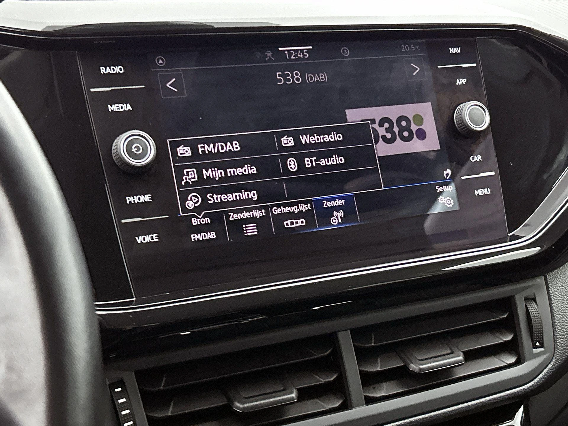 Volkswagen-T-Cross-image-6