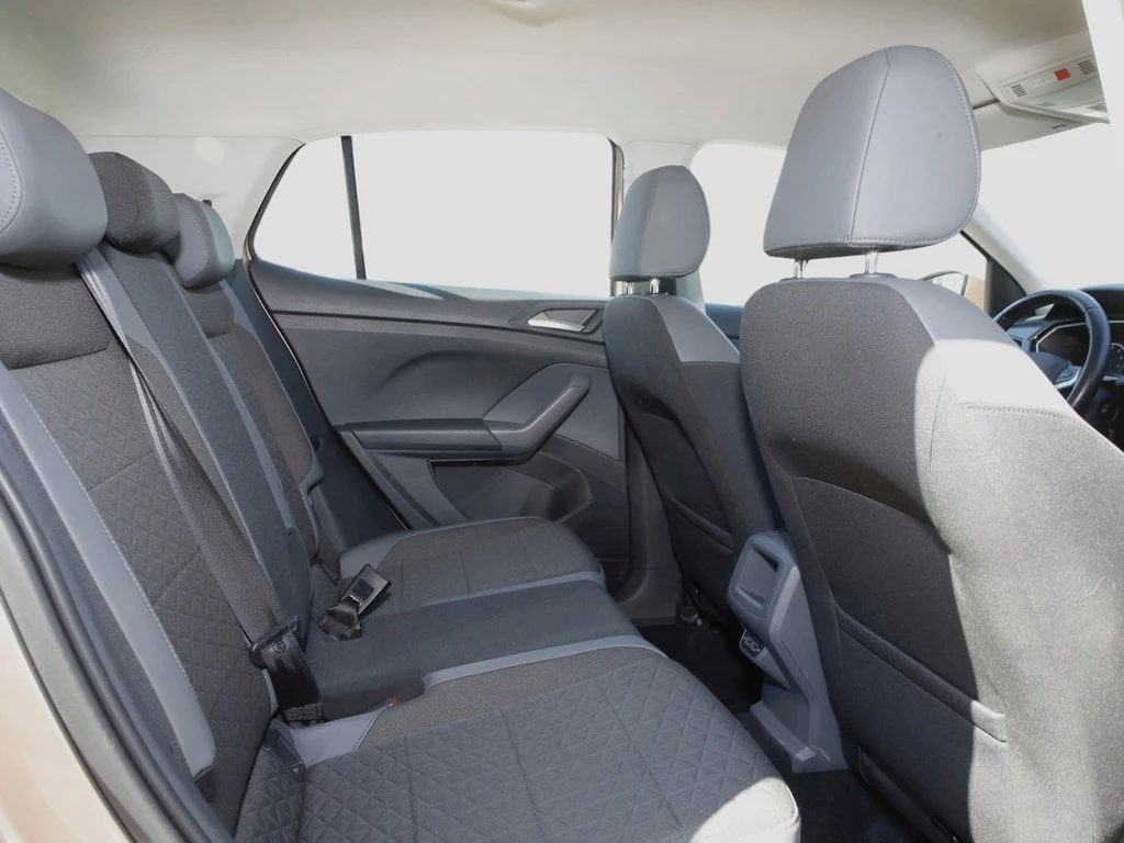 Volkswagen-T-Cross-image-10