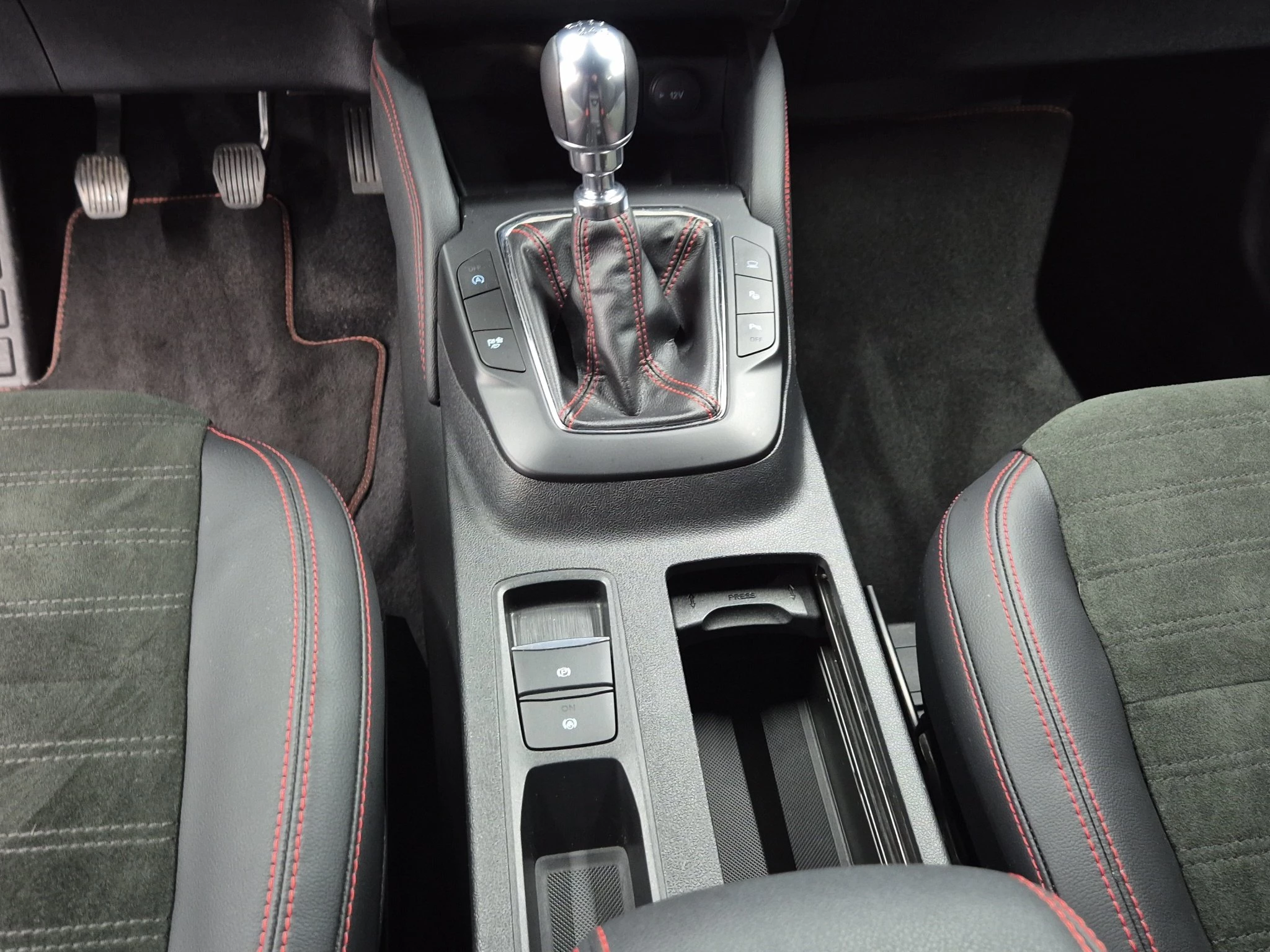 Ford-Kuga-image-13