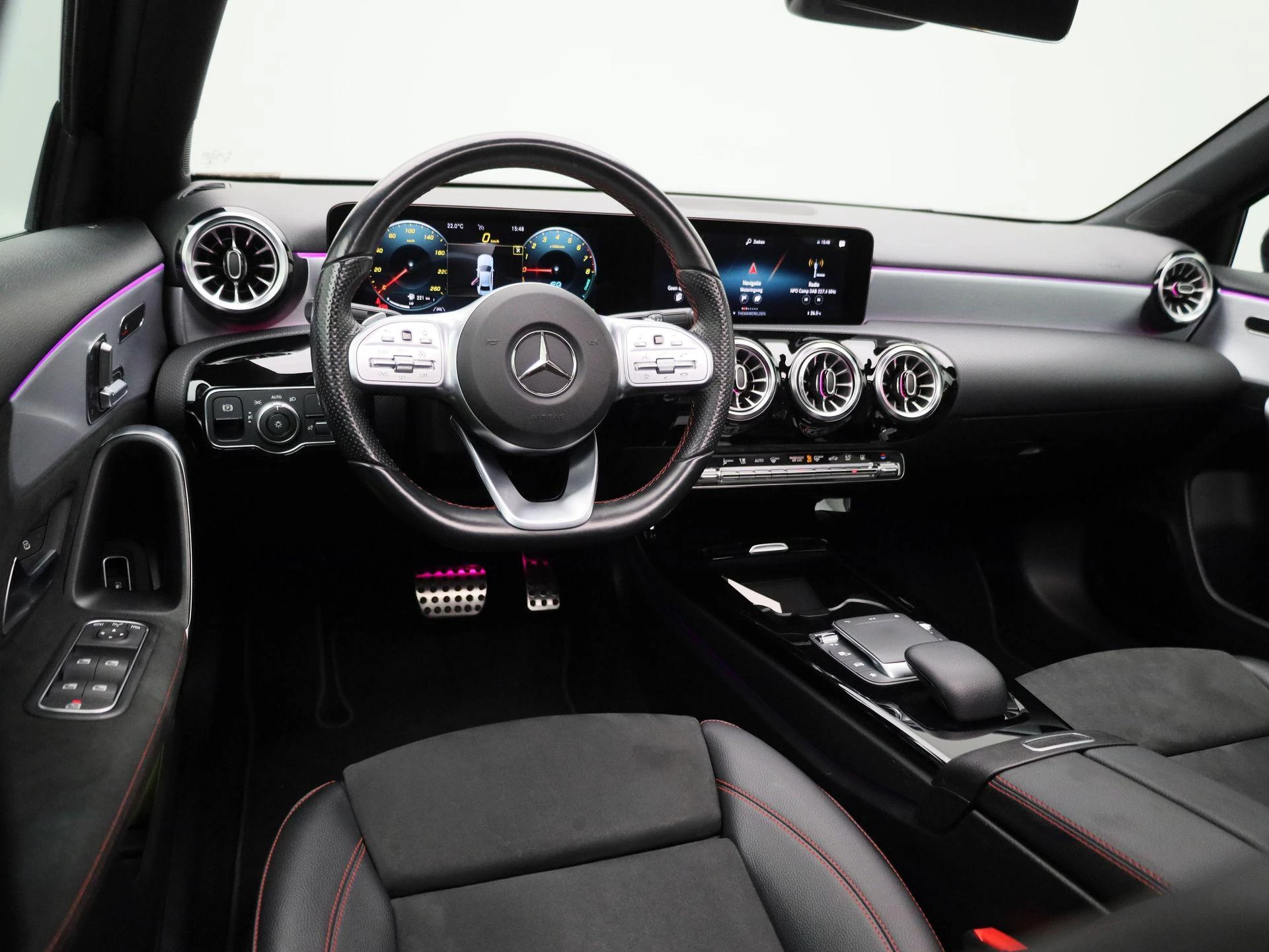 Mercedes-Benz-A-Klasse-image-6