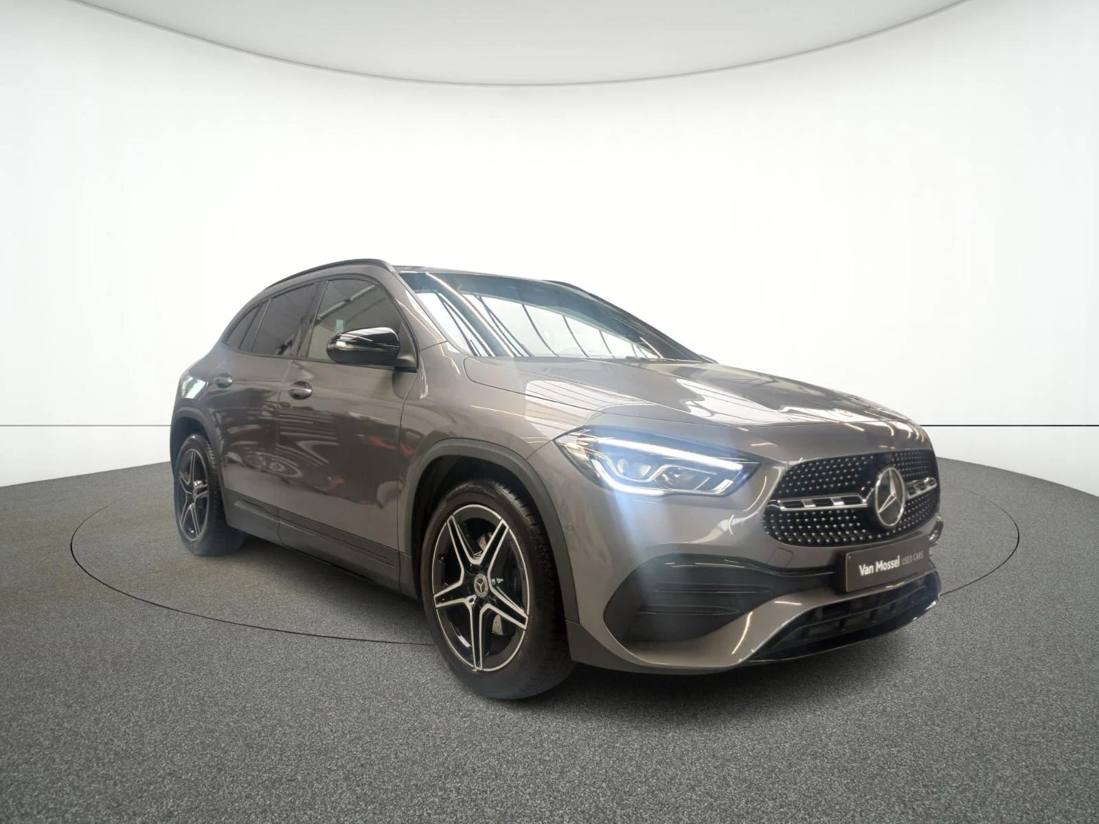 Mercedes-Benz GLA 200 d + AMG LINE + TREKHAAK + CAMERA +