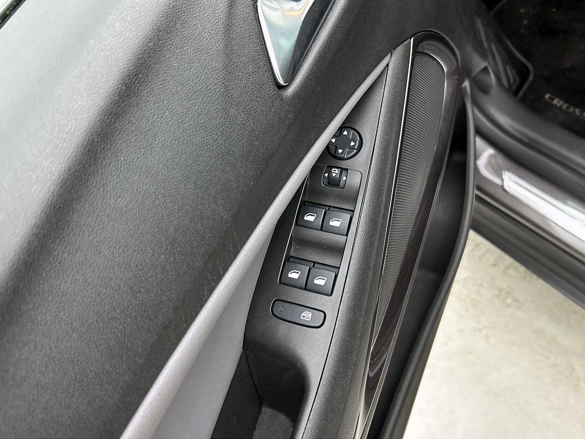 Opel-Crossland X-image-34
