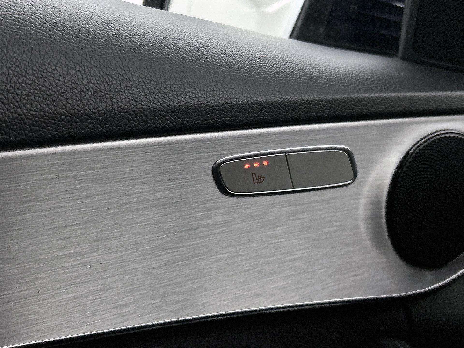 Mercedes-Benz-C-Klasse-image-7