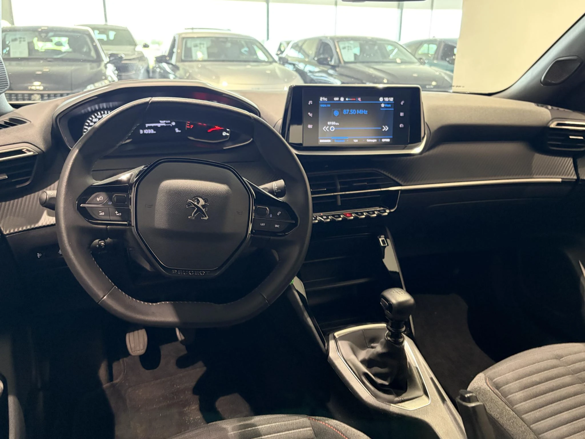 Peugeot-2008-image-7
