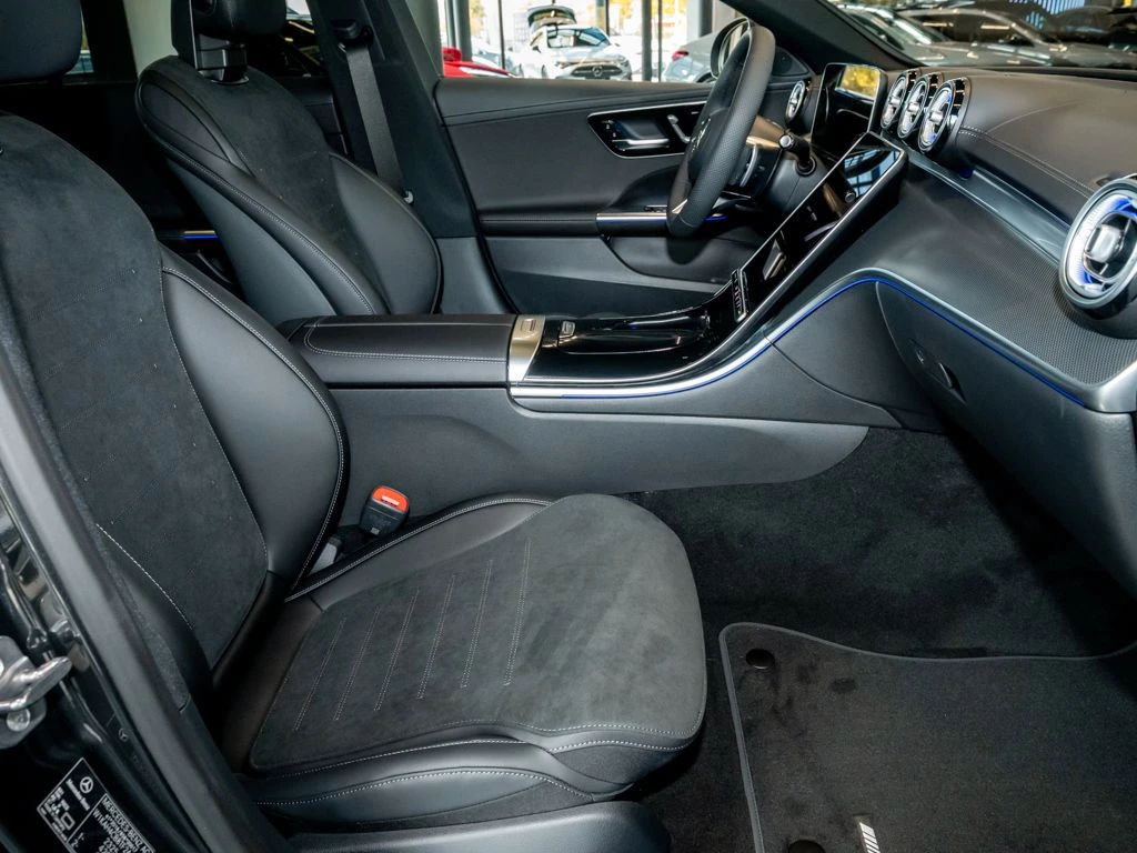 Mercedes-Benz-C-Klasse 200-image-10