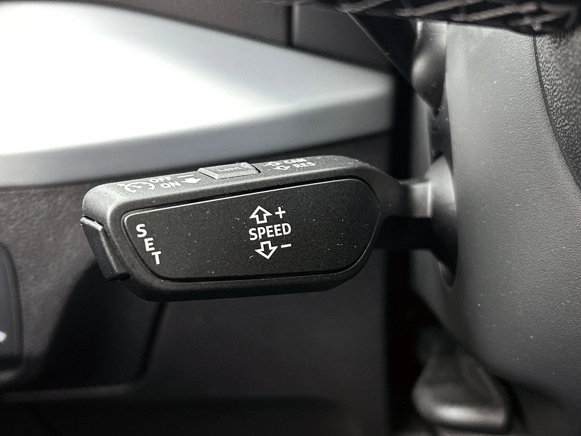 Audi Q2 35 TFSI S Edition