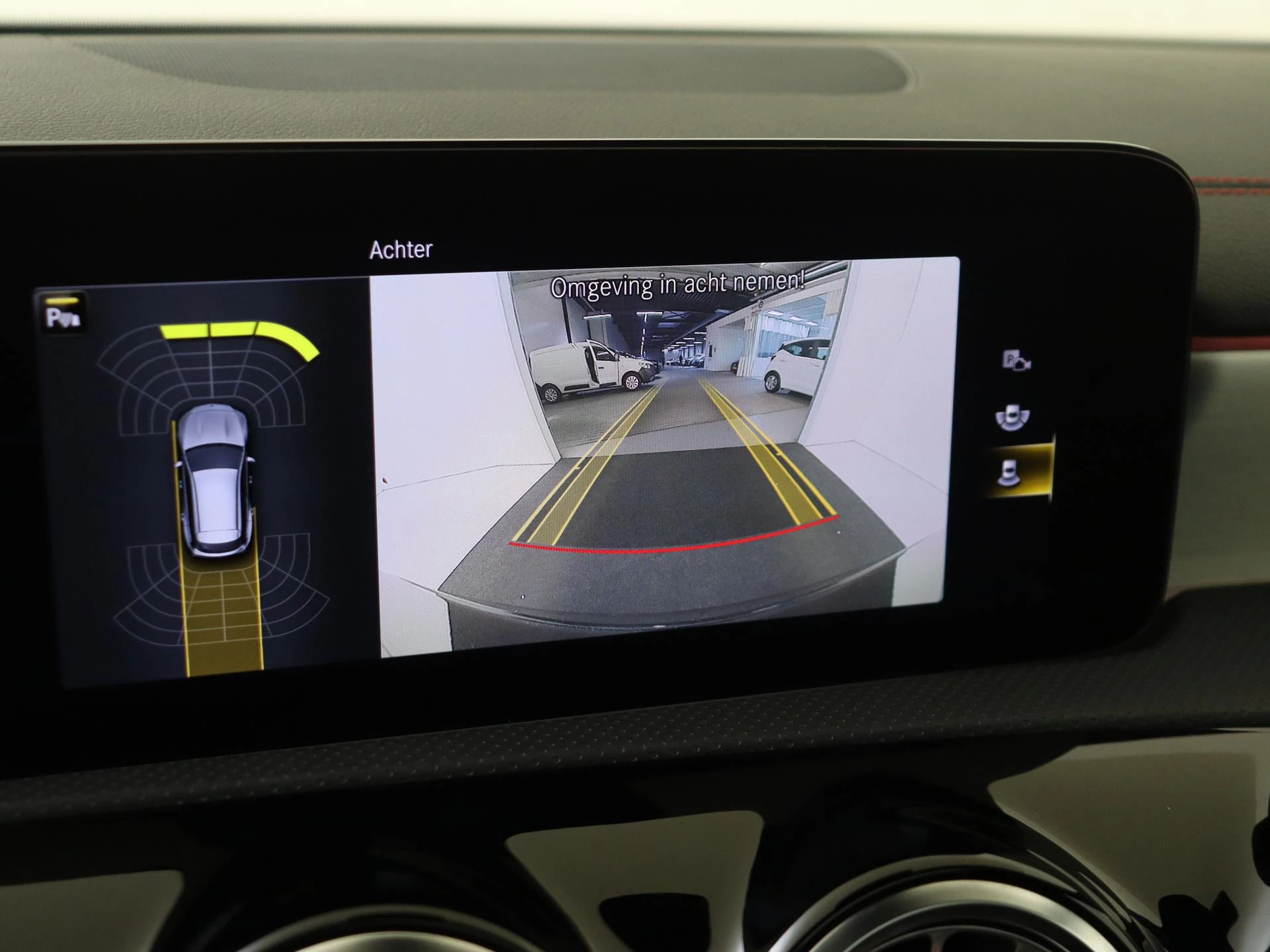 Mercedes-Benz-CLA-image-21