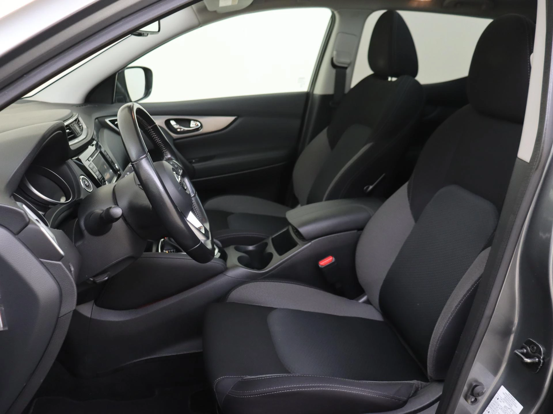 Nissan-QASHQAI-image-10
