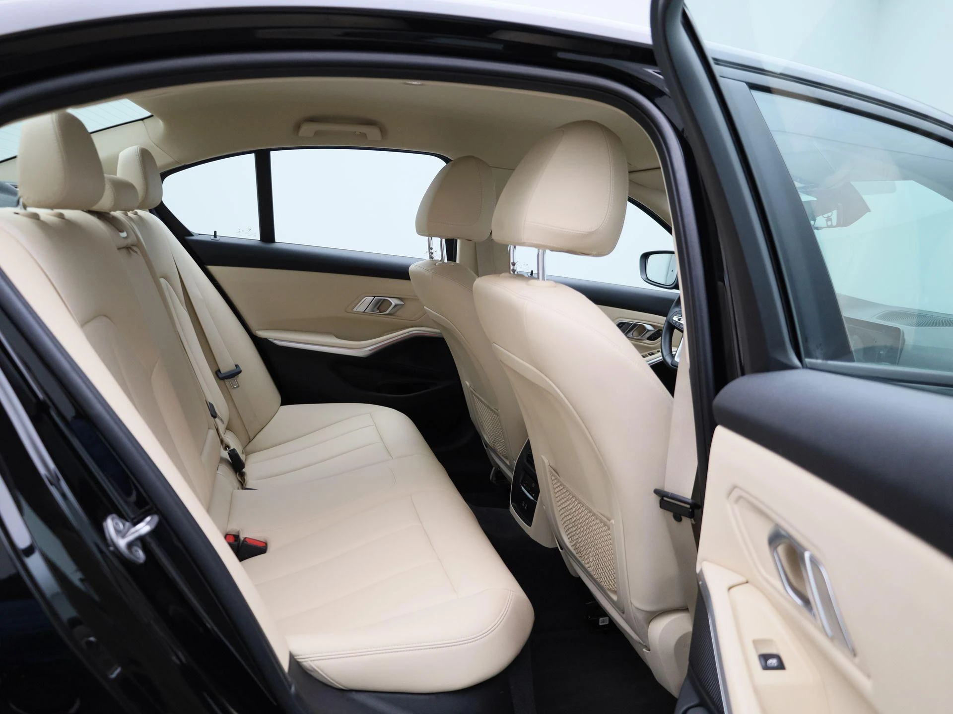 BMW-3 Serie-image-37