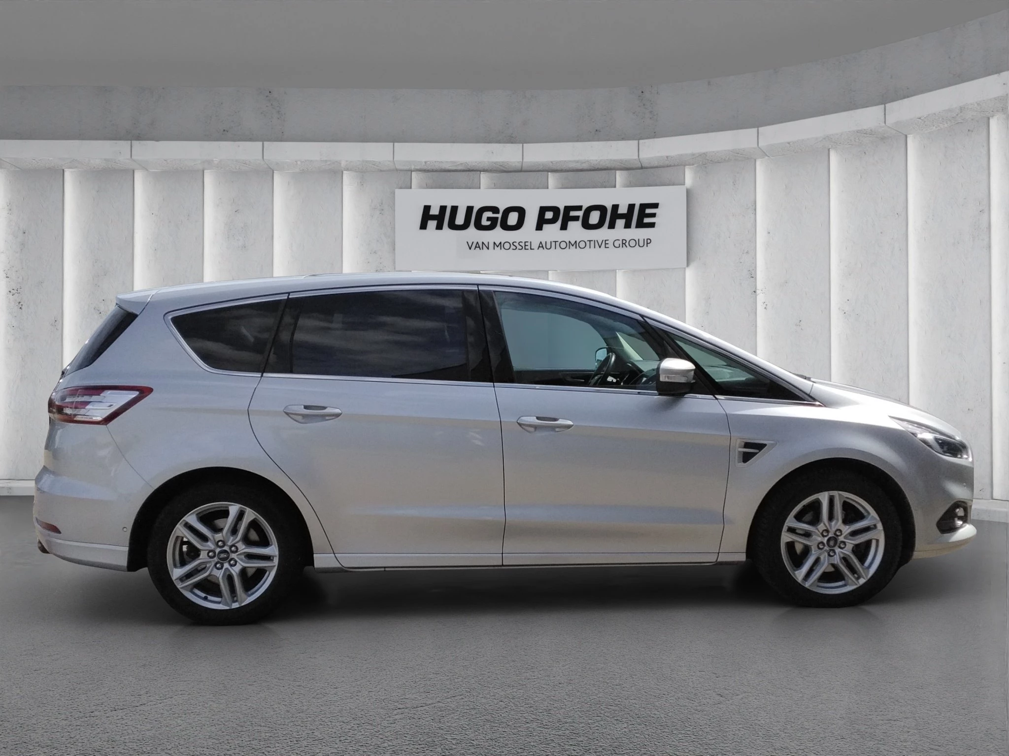 Ford S-Max Titanium 7-Sitzer