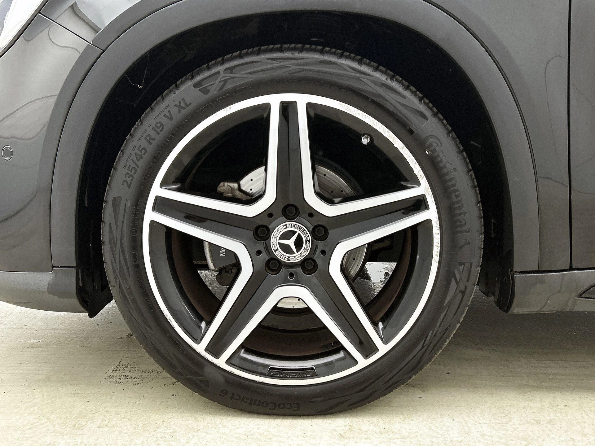 Mercedes-Benz-GLA-image-37