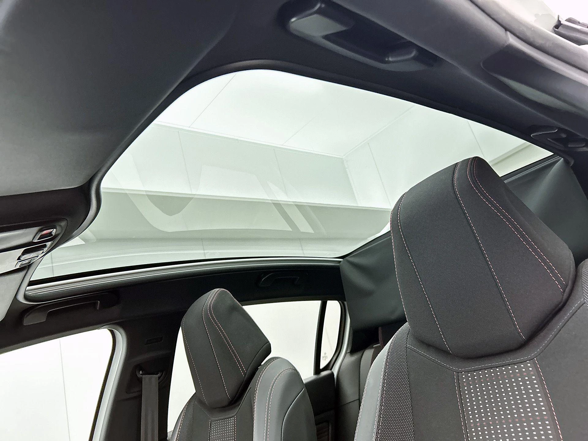 Peugeot-308-image-36