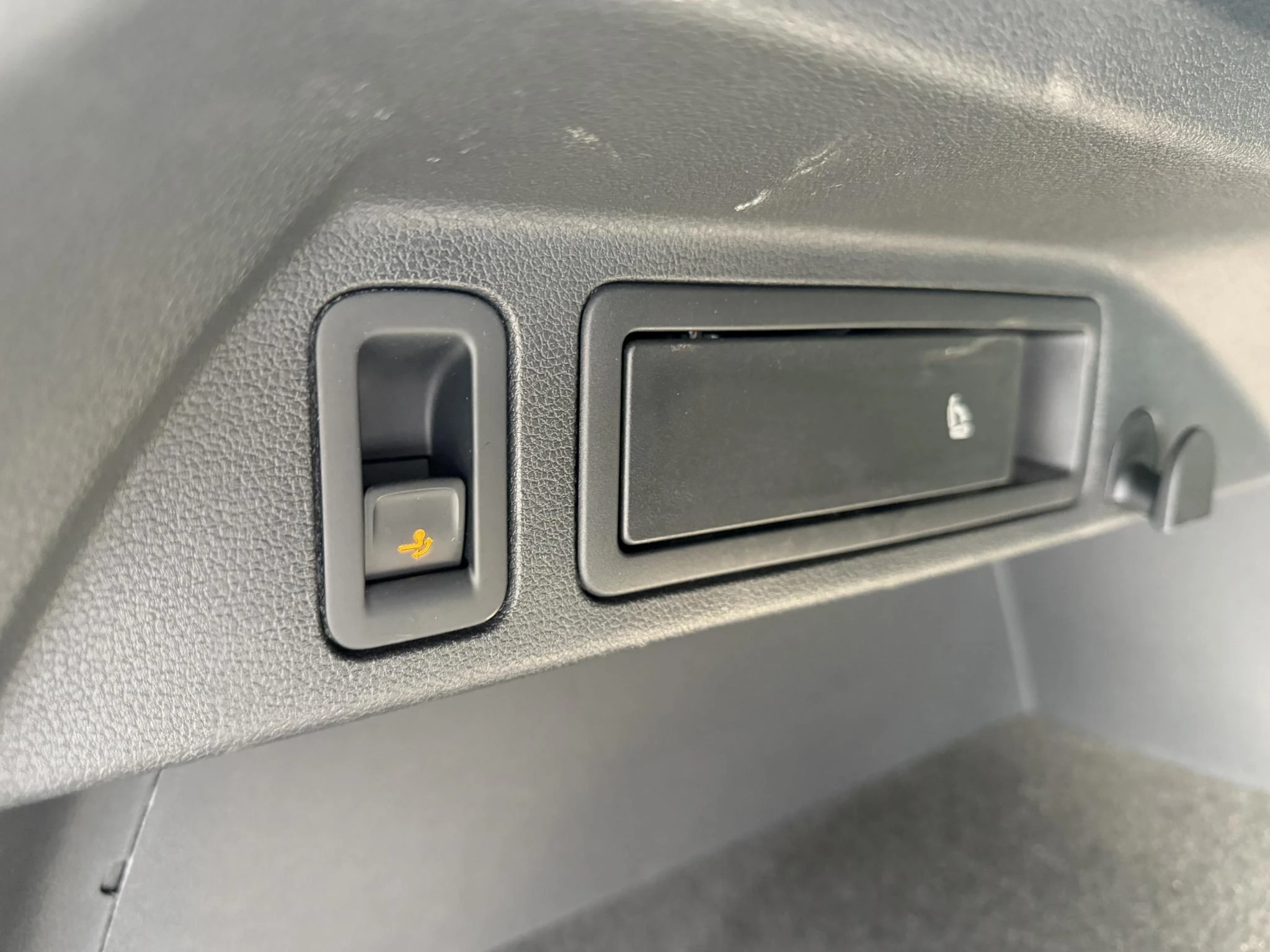 Volkswagen-Tiguan-image-9
