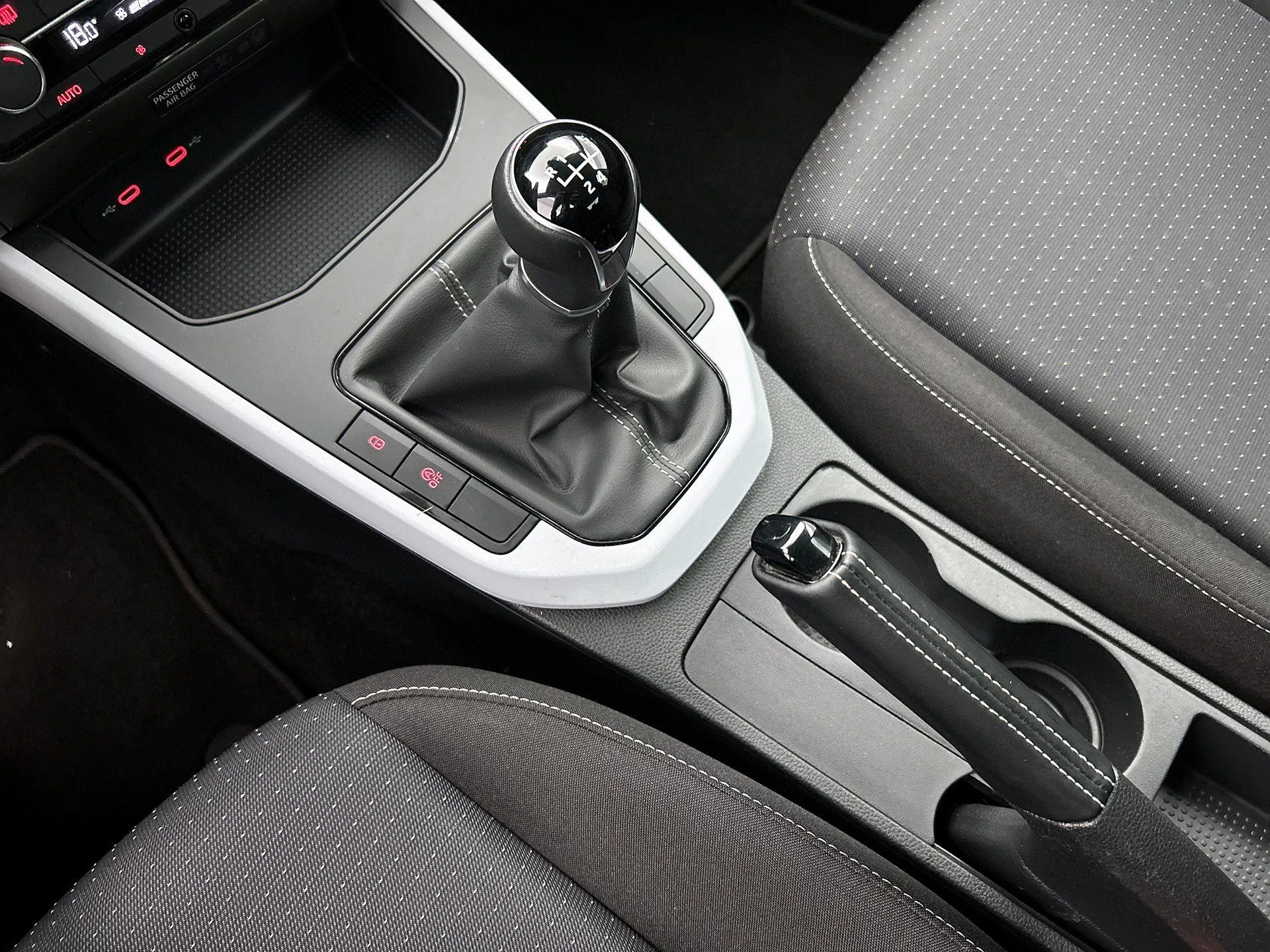 SEAT-Arona-image-21