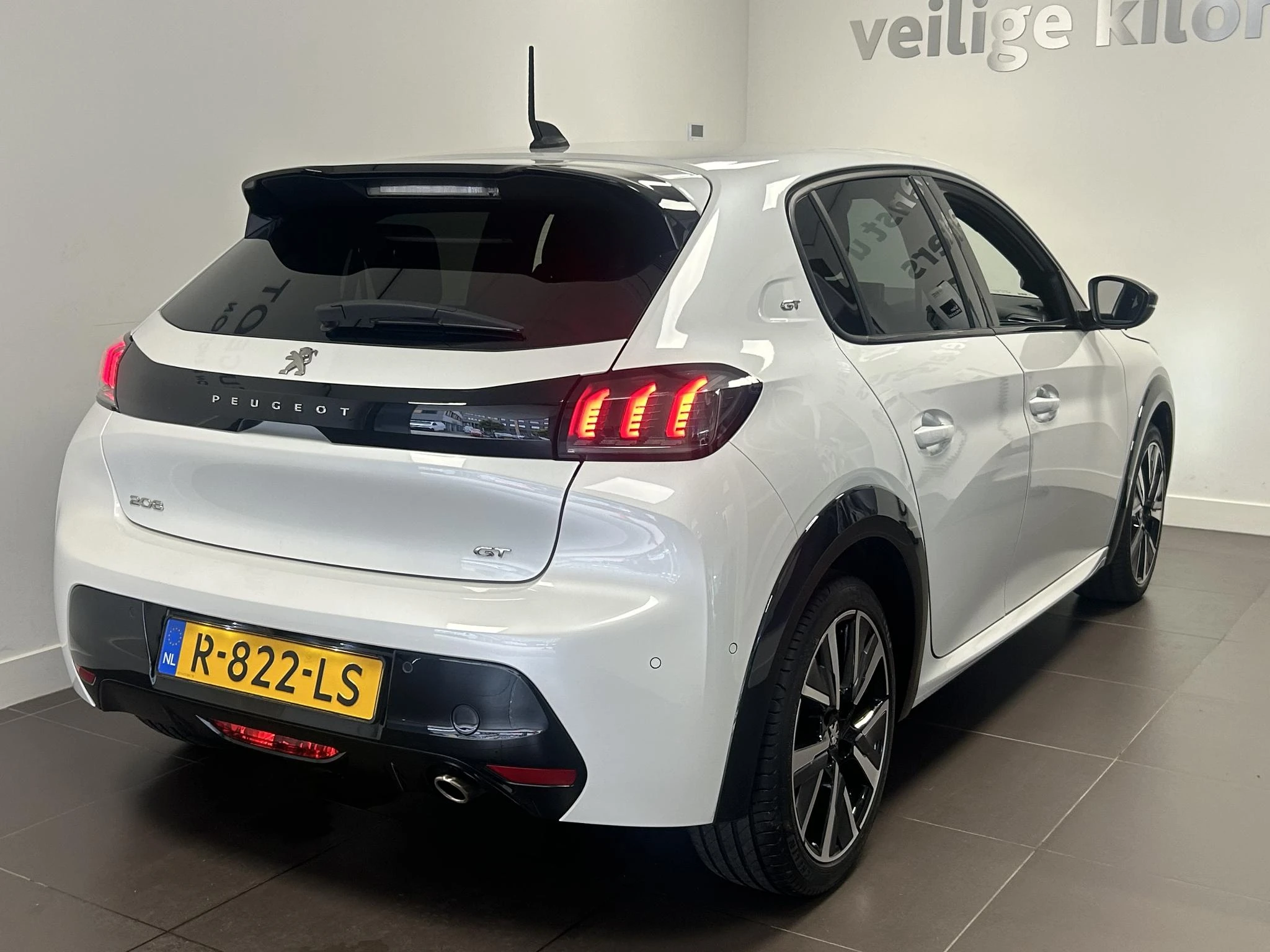 Peugeot-208-image-4